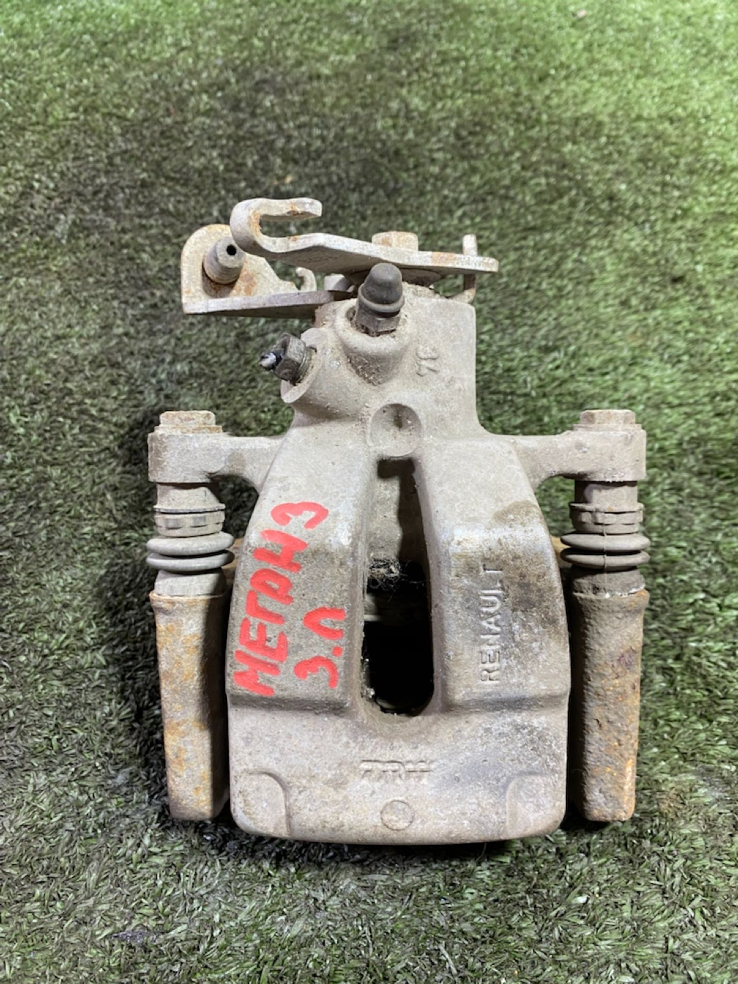 https://gcs.partsauto.market/rn-stockpro.appspot.com/thmbs/userImages/7493bedda53ffbba18042670cc6fed05/part/45648b6d-c990-4475-aed4-476730200791_1748871705655.jpg