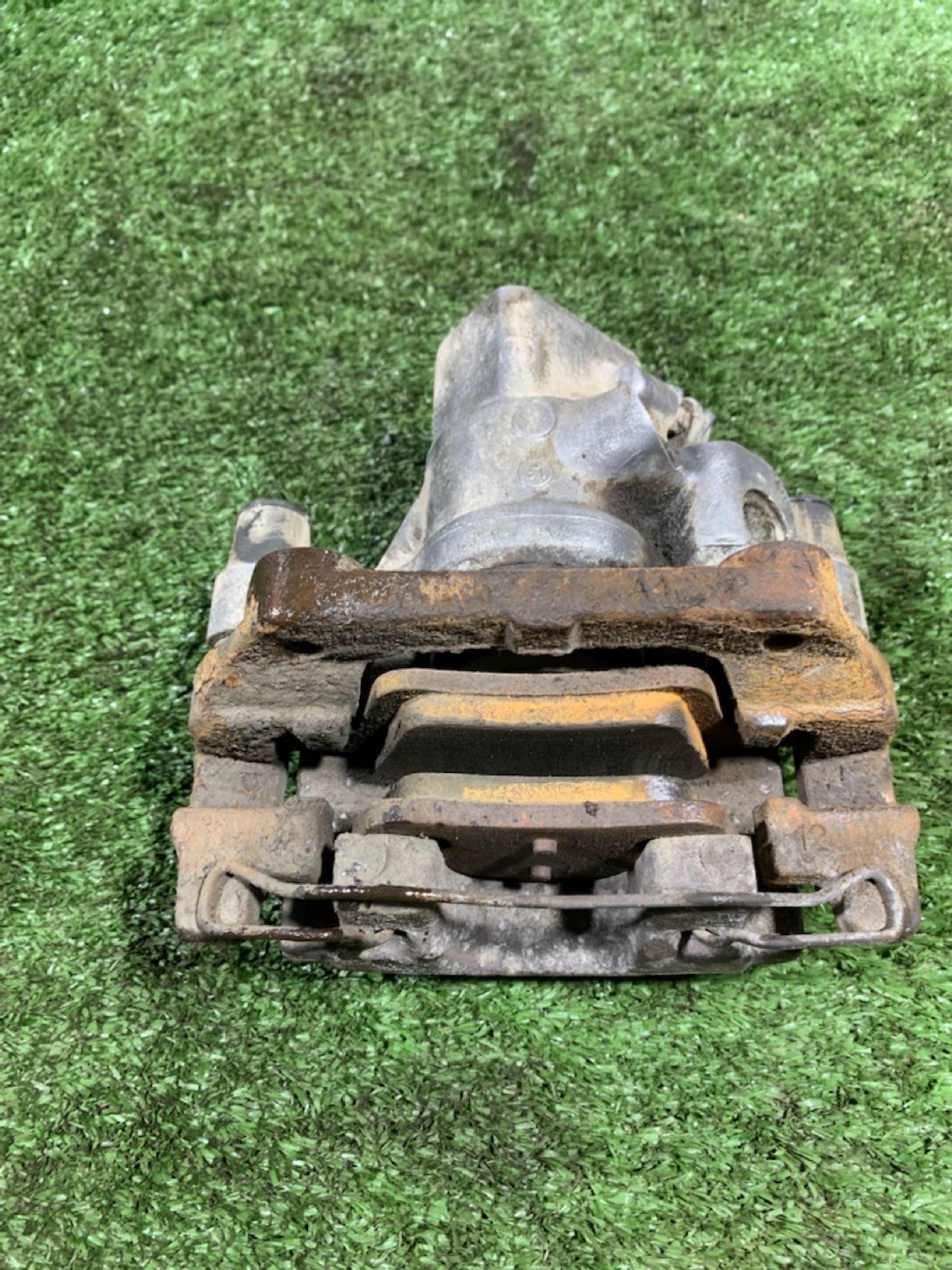 https://gcs.partsauto.market/rn-stockpro.appspot.com/thmbs/userImages/7493bedda53ffbba18042670cc6fed05/part/46e48eee-1271-4012-a190-4562837bf58d_1741076621974.jpg