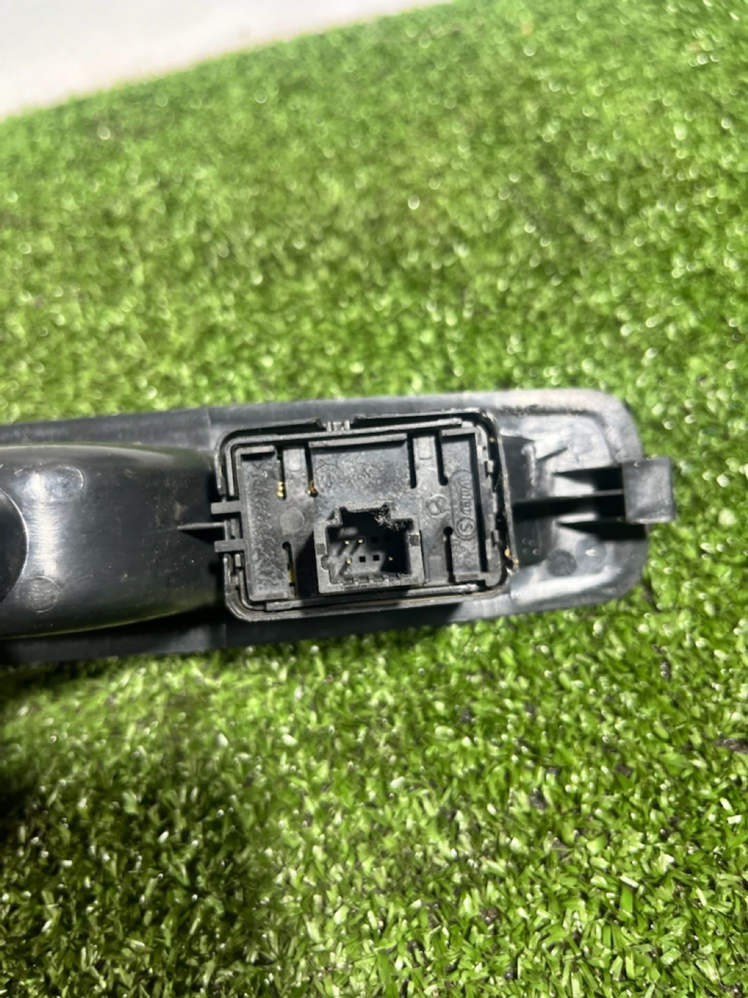https://gcs.partsauto.market/rn-stockpro.appspot.com/thmbs/userImages/7493bedda53ffbba18042670cc6fed05/part/4879596b-6891-4379-a623-d70e05cd40c8_1733227085054.jpg