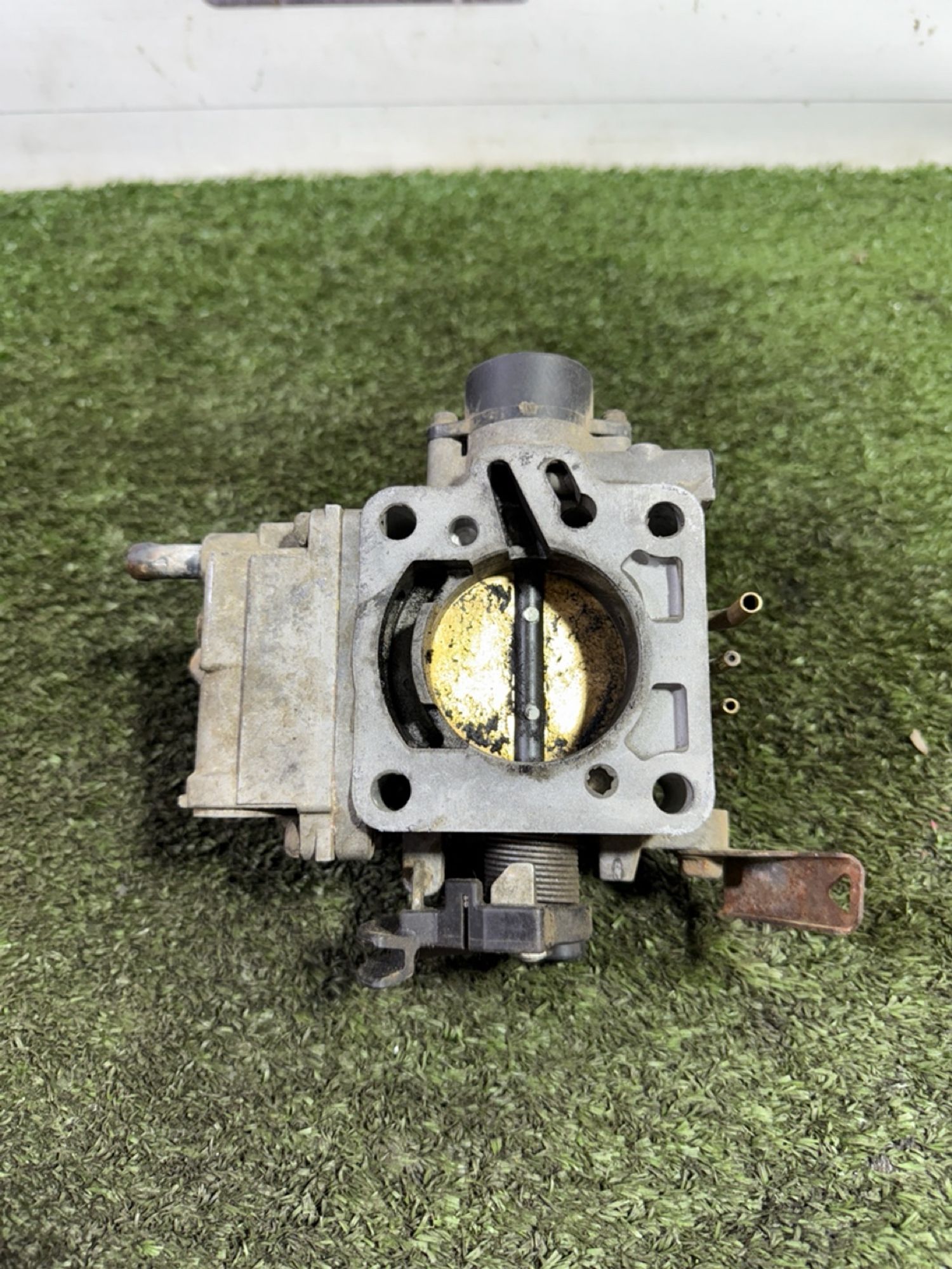 https://gcs.partsauto.market/rn-stockpro.appspot.com/thmbs/userImages/7493bedda53ffbba18042670cc6fed05/part/4e33ca48-011d-46c4-855e-e2ff0c46520a_1746694806912.jpg