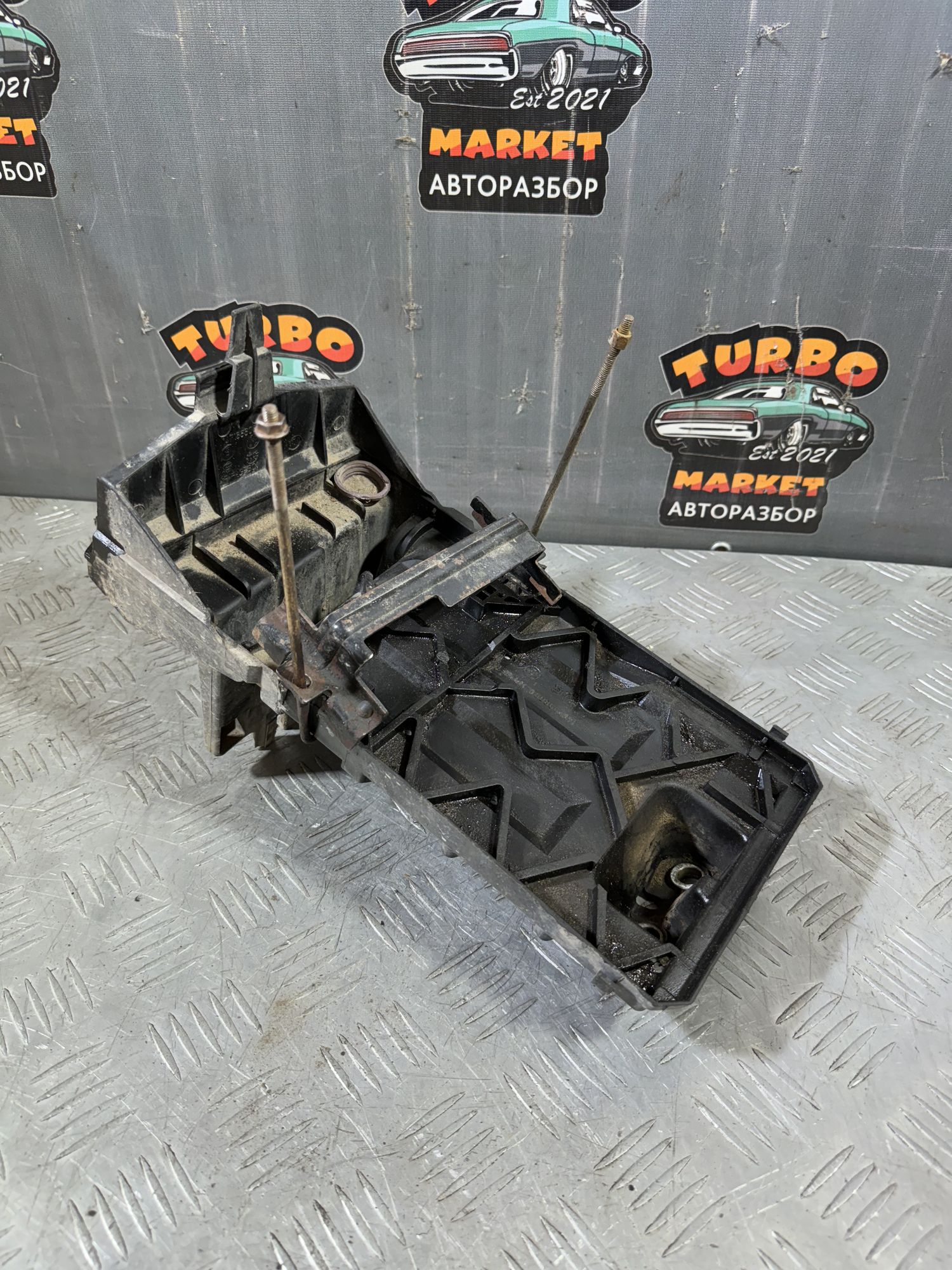 https://gcs.partsauto.market/rn-stockpro.appspot.com/thmbs/userImages/7493bedda53ffbba18042670cc6fed05/part/4ec98bc7-625b-48d9-84e8-edcb26952202_1718193677720.jpg