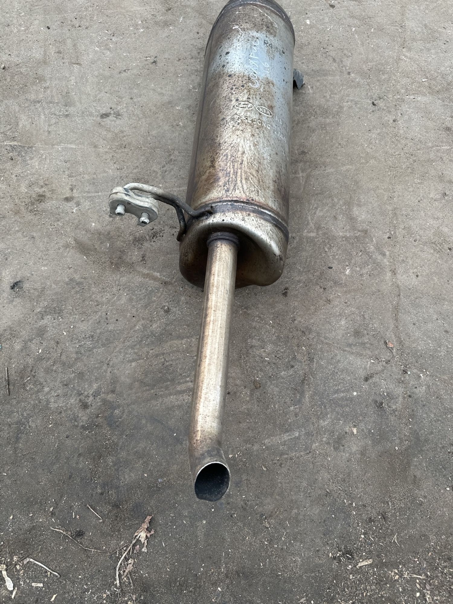 https://gcs.partsauto.market/rn-stockpro.appspot.com/thmbs/userImages/7493bedda53ffbba18042670cc6fed05/part/533c28c1-ad0a-4333-9539-52783c2a2e0e_1743508290674.jpg