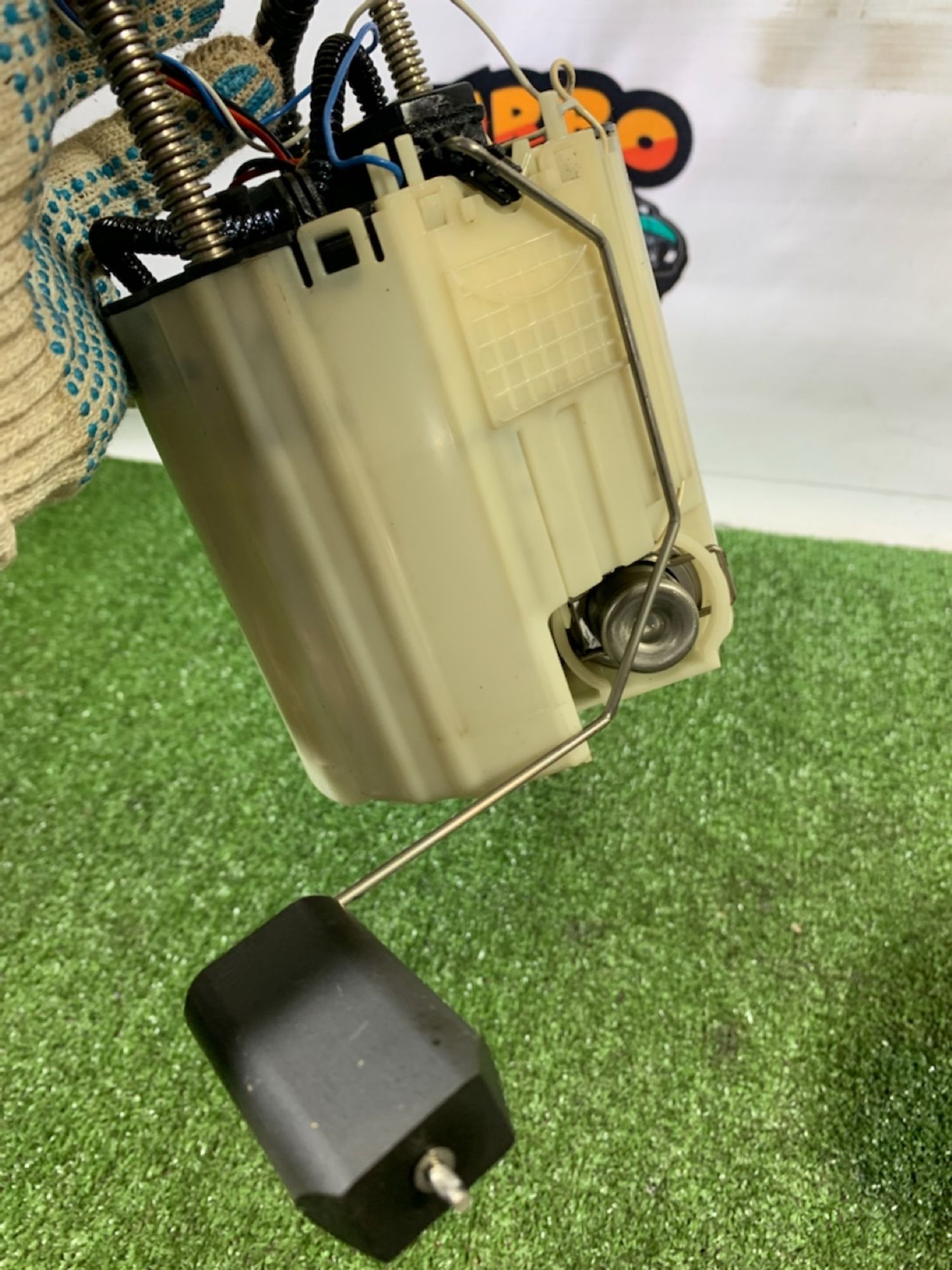https://gcs.partsauto.market/rn-stockpro.appspot.com/thmbs/userImages/7493bedda53ffbba18042670cc6fed05/part/54959a07-0da1-4b07-8cb7-4cfc9b04995f_1733733593787.jpg