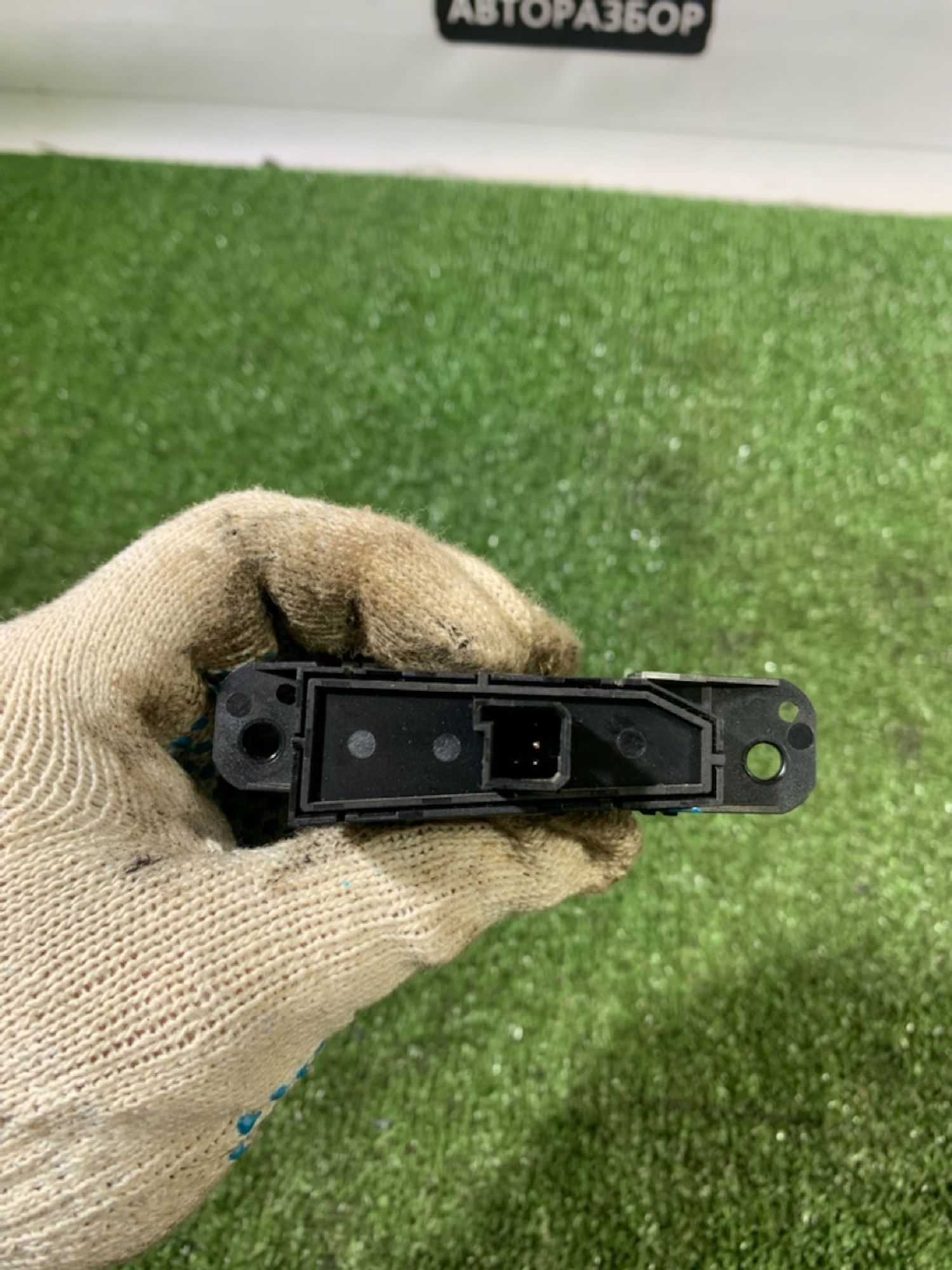 https://gcs.partsauto.market/rn-stockpro.appspot.com/thmbs/userImages/7493bedda53ffbba18042670cc6fed05/part/553562eb-2041-4397-af14-4da89c1b0424_1733732539278.jpg