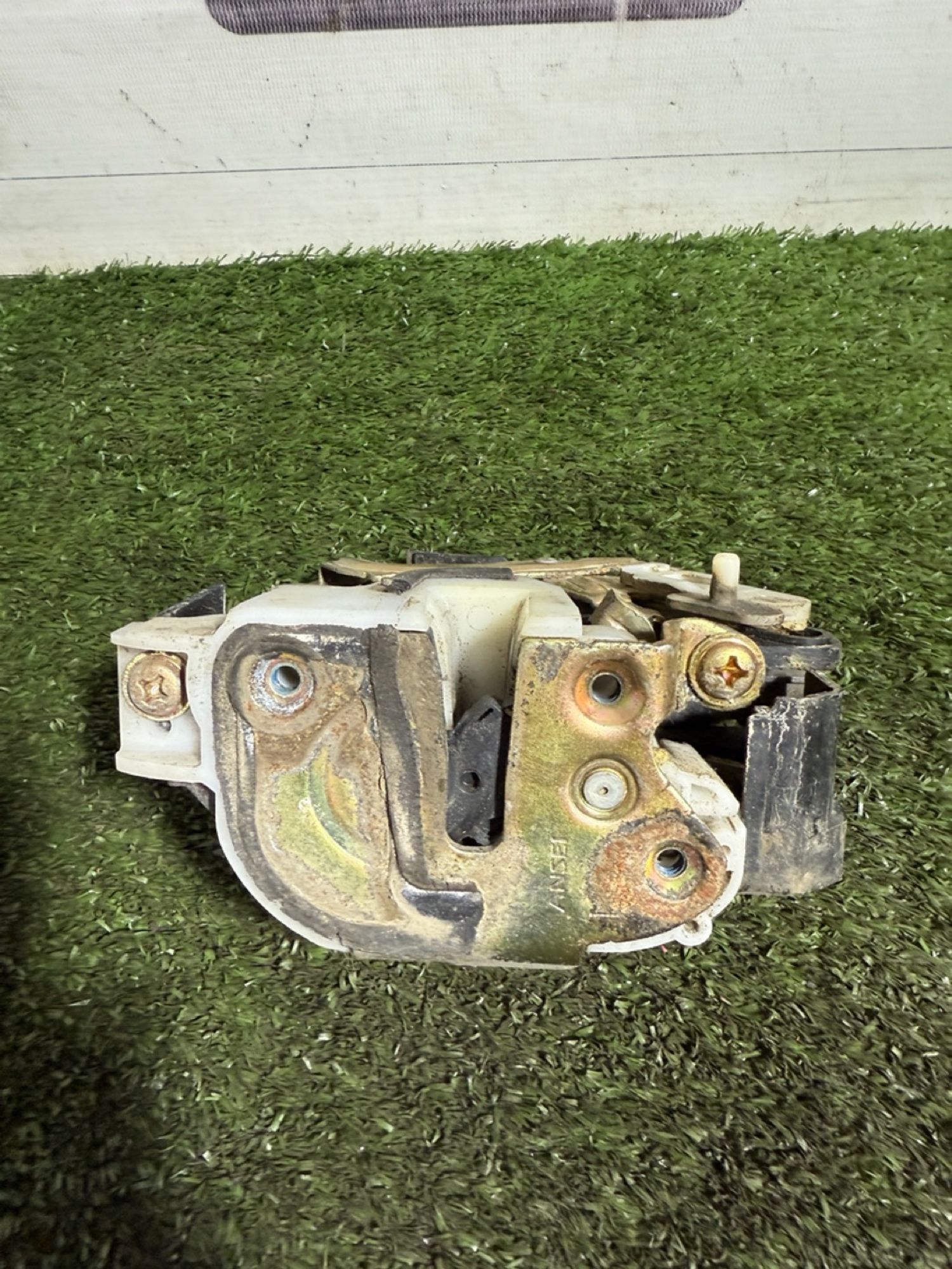https://gcs.partsauto.market/rn-stockpro.appspot.com/thmbs/userImages/7493bedda53ffbba18042670cc6fed05/part/559aaa38-b1a7-4b87-8323-88147c25a7b3_1746697870883.jpg