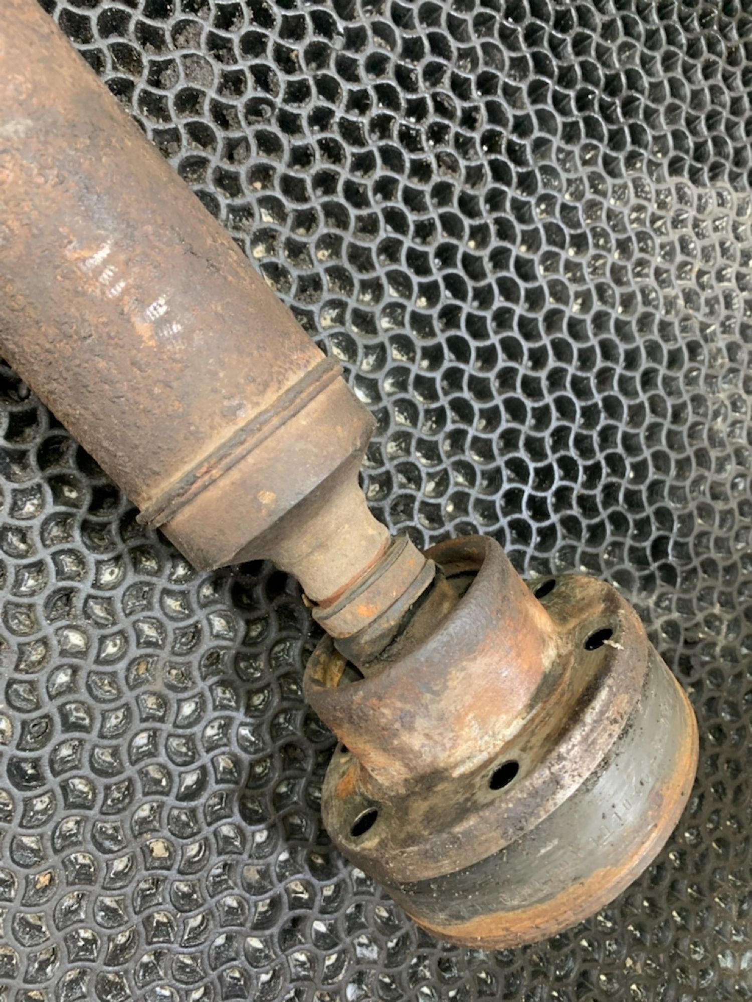 https://gcs.partsauto.market/rn-stockpro.appspot.com/thmbs/userImages/7493bedda53ffbba18042670cc6fed05/part/56ba4aac-8663-4eb5-a7c1-133043cfdd7c_1744726761404.jpg
