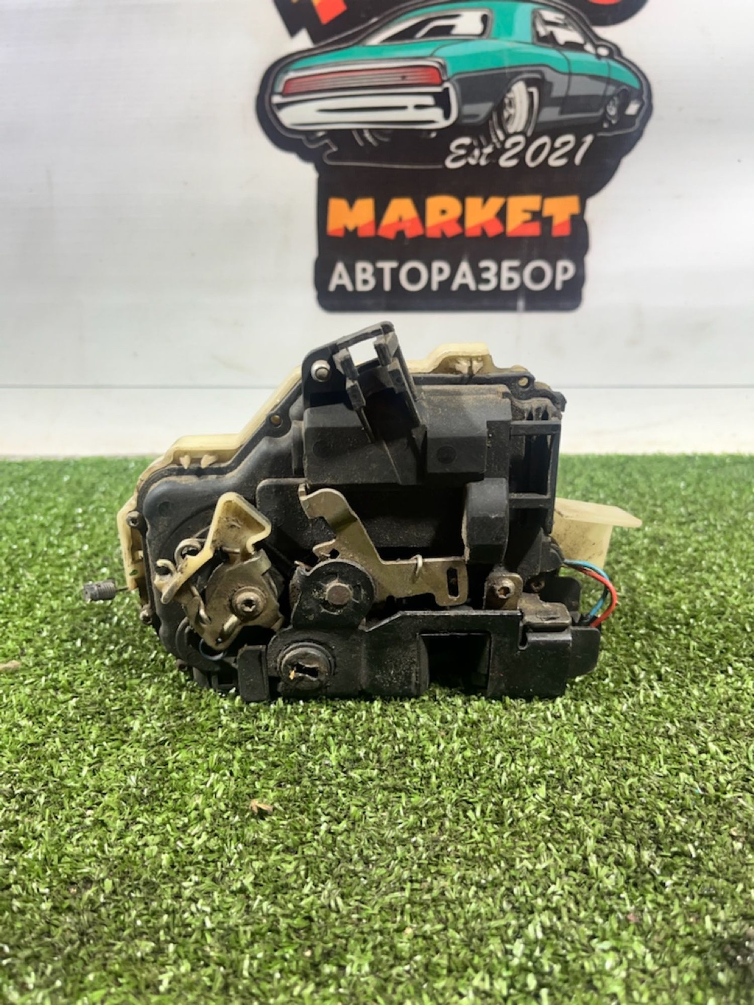 https://gcs.partsauto.market/rn-stockpro.appspot.com/thmbs/userImages/7493bedda53ffbba18042670cc6fed05/part/5b6762a6-0e90-4e6b-8c05-09f9e2fdd796_1733919135818.jpg