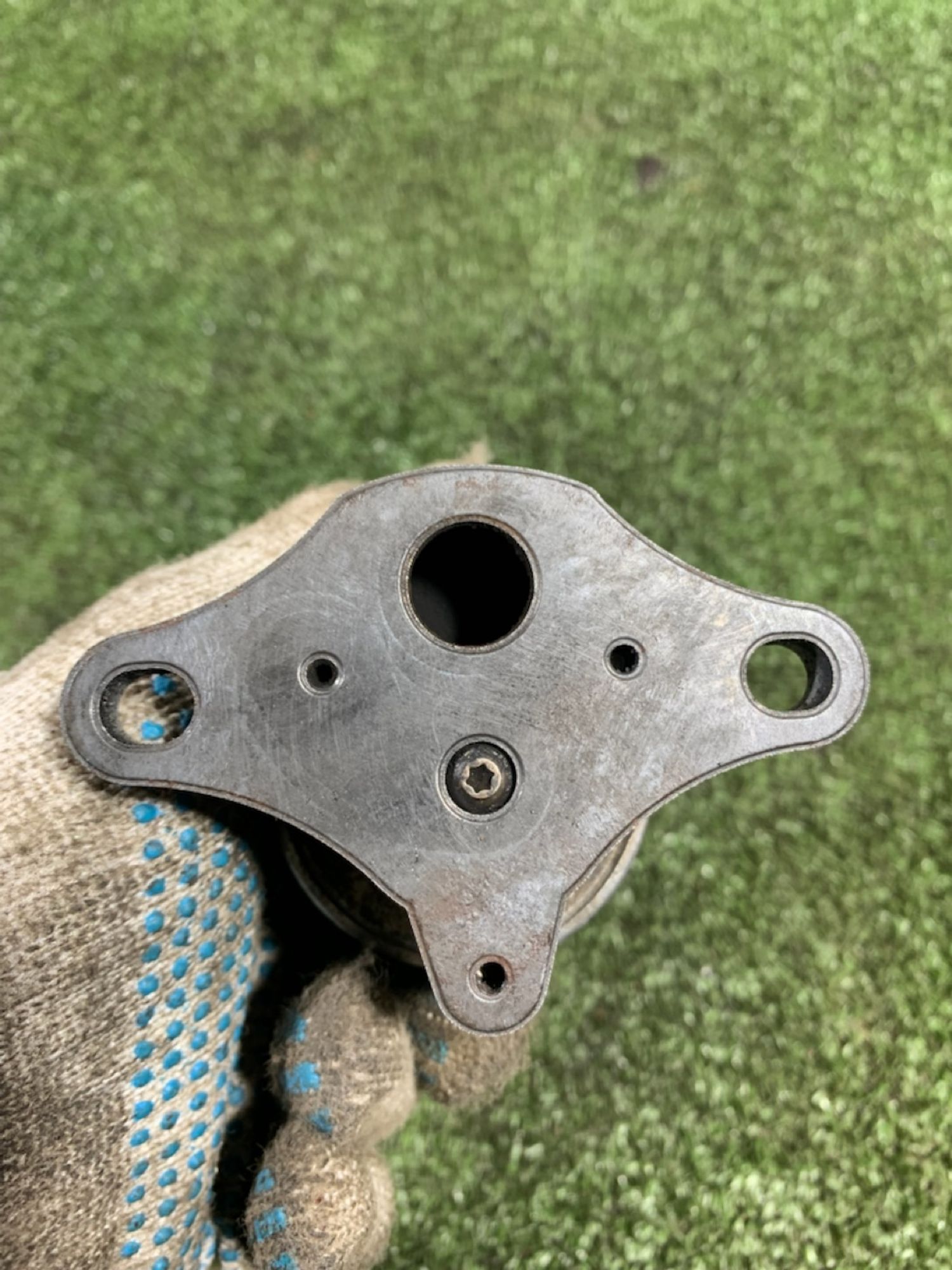 https://gcs.partsauto.market/rn-stockpro.appspot.com/thmbs/userImages/7493bedda53ffbba18042670cc6fed05/part/5f2382fa-7090-47b7-a22d-635ebdfb39cf_1733812727800.jpg