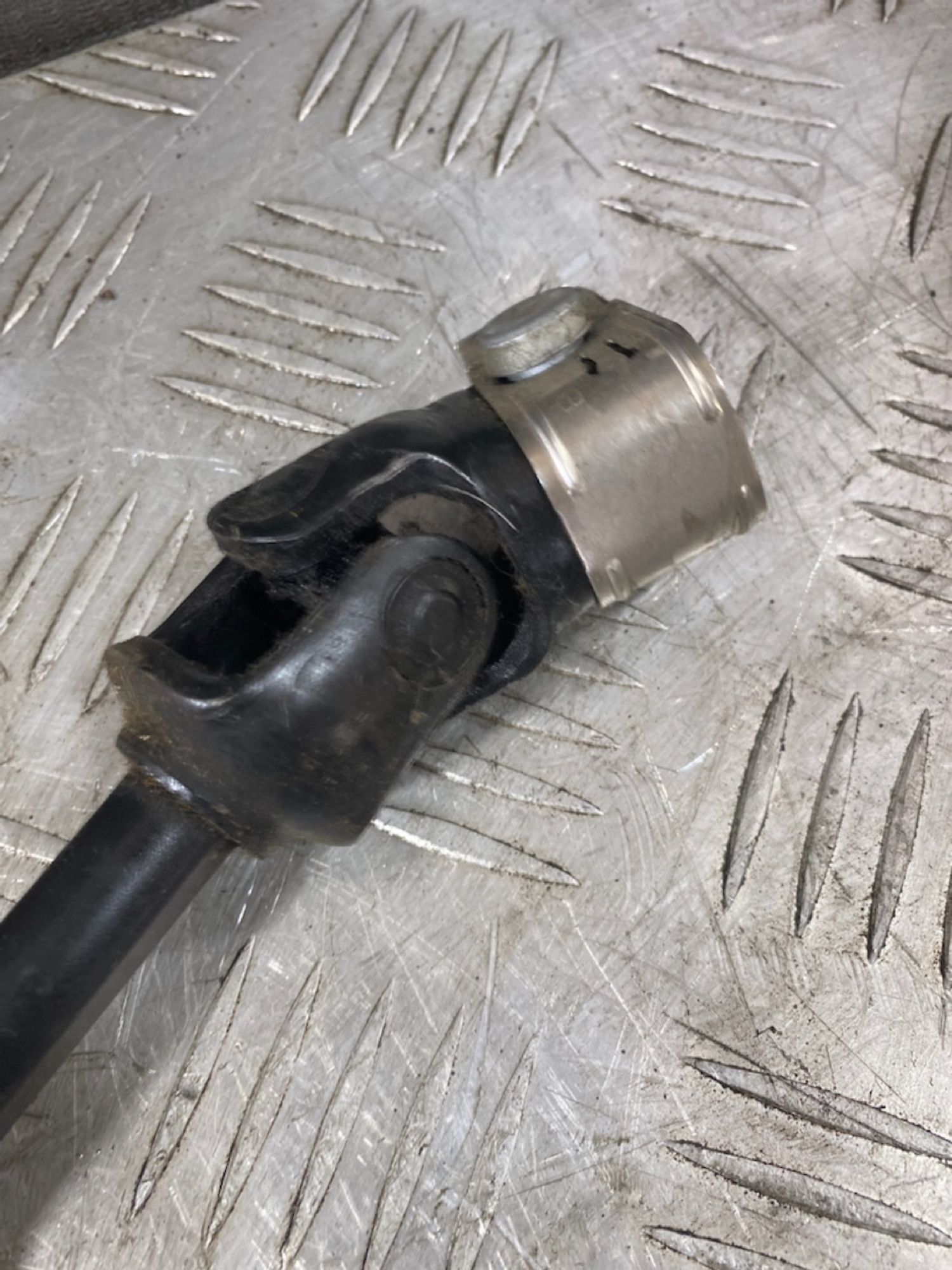 https://gcs.partsauto.market/rn-stockpro.appspot.com/thmbs/userImages/7493bedda53ffbba18042670cc6fed05/part/638b804e-02f1-480c-a865-2babe002c2d4_1721827913551.jpg
