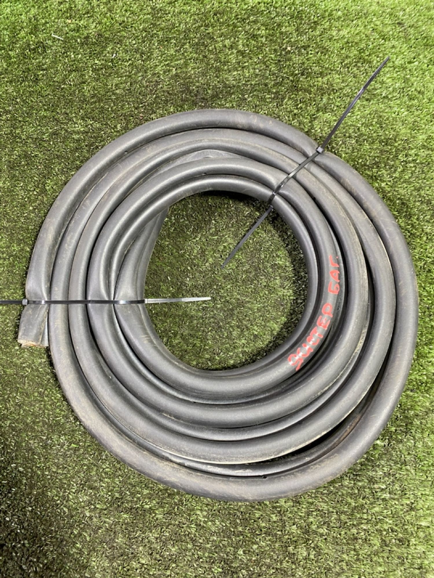 https://gcs.partsauto.market/rn-stockpro.appspot.com/thmbs/userImages/7493bedda53ffbba18042670cc6fed05/part/66a992ac-edec-43b9-a4f9-763f9d35e412_1747319950361.jpg