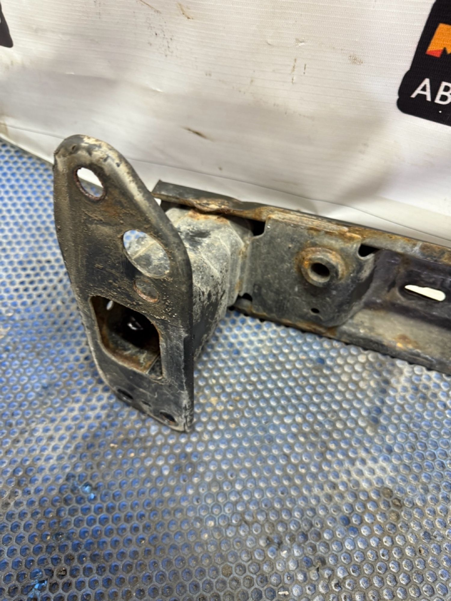 https://gcs.partsauto.market/rn-stockpro.appspot.com/thmbs/userImages/7493bedda53ffbba18042670cc6fed05/part/683de379-22c0-4fdb-99d0-93e9b27bf447_1739883423064.jpg