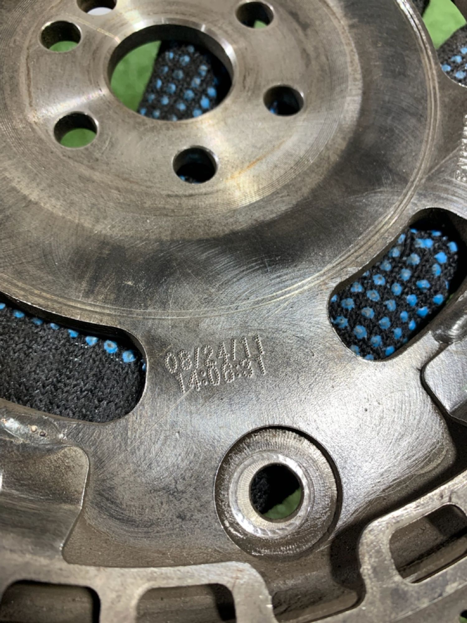 https://gcs.partsauto.market/rn-stockpro.appspot.com/thmbs/userImages/7493bedda53ffbba18042670cc6fed05/part/68b716ba-af10-45bb-b41a-1eb661237fb2_1741689620553.jpg