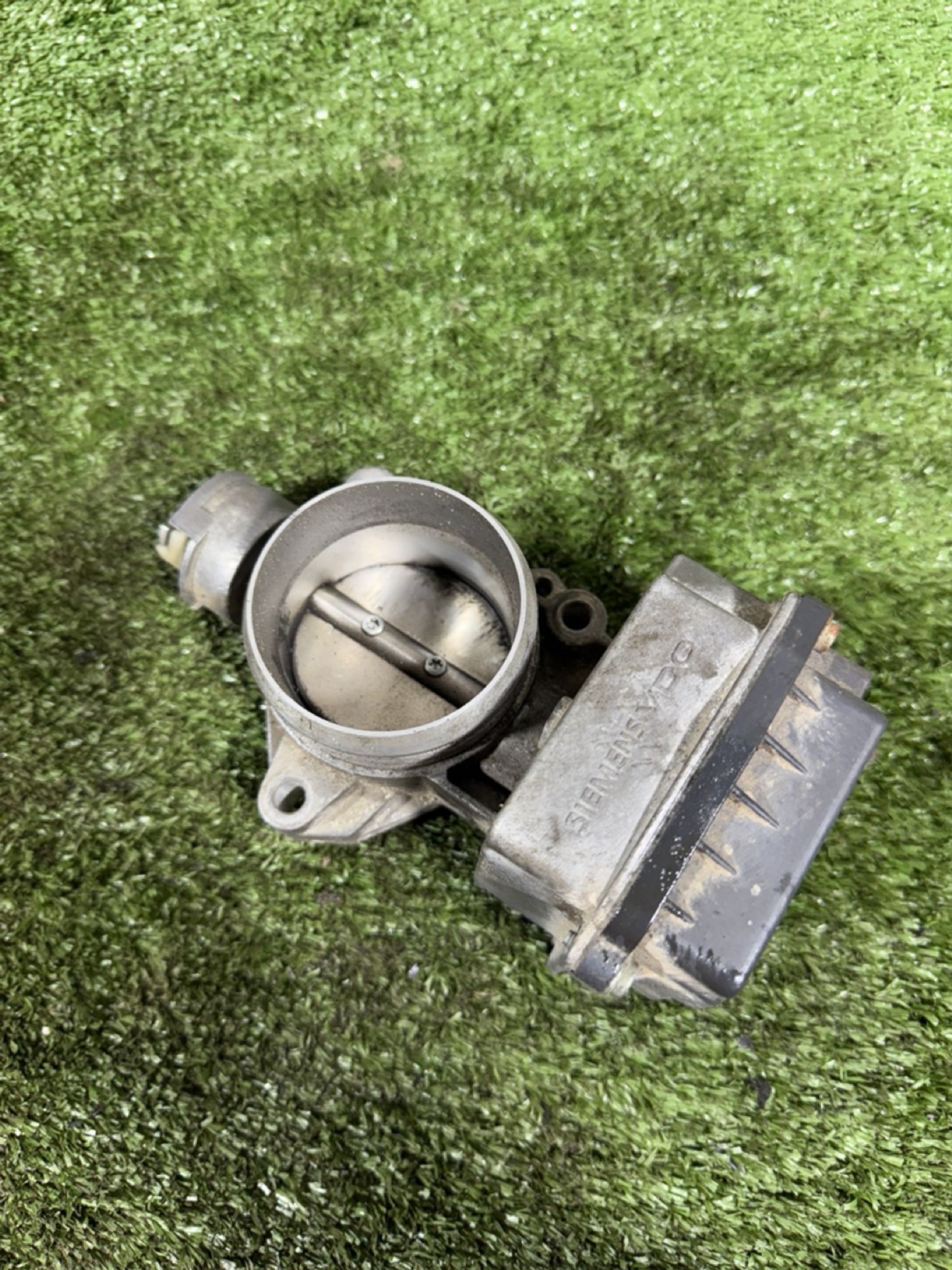 https://gcs.partsauto.market/rn-stockpro.appspot.com/thmbs/userImages/7493bedda53ffbba18042670cc6fed05/part/6ad59bb0-747f-4377-b1b6-5a5afc3dba33_1741873639024.jpg