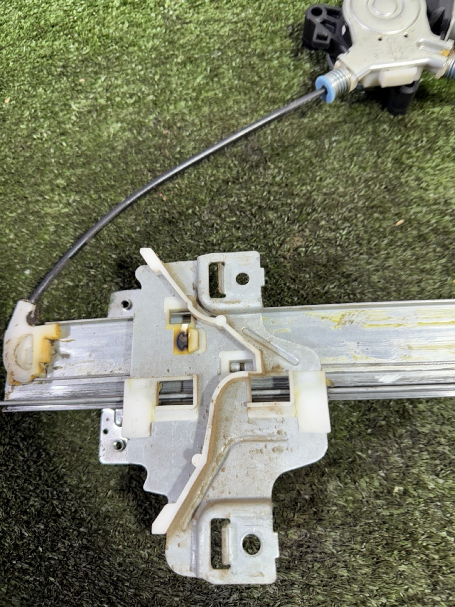 https://gcs.partsauto.market/rn-stockpro.appspot.com/thmbs/userImages/7493bedda53ffbba18042670cc6fed05/part/713236da-b25b-4560-9928-1081fcb8afe1_1747829299801.jpg