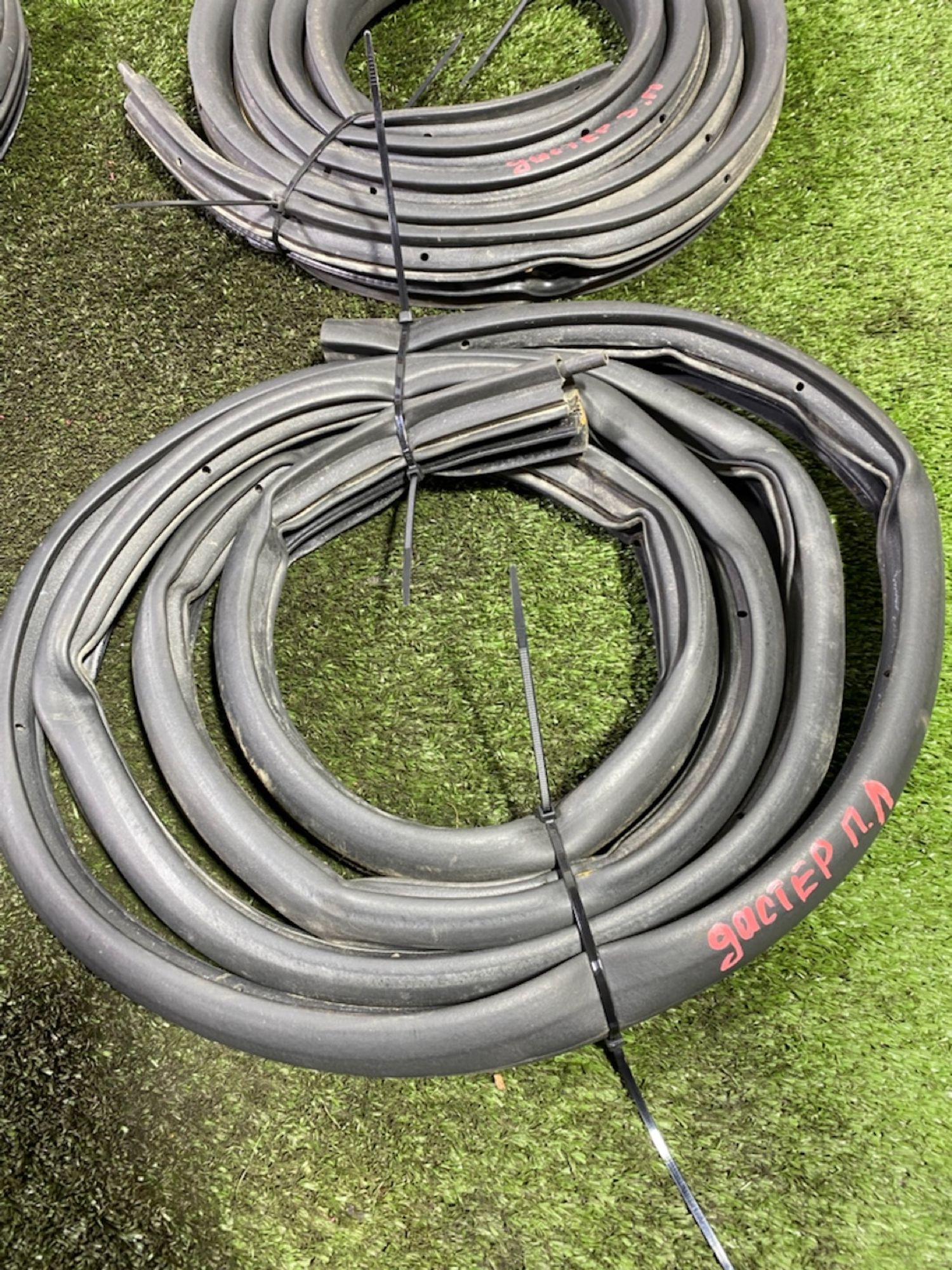 https://gcs.partsauto.market/rn-stockpro.appspot.com/thmbs/userImages/7493bedda53ffbba18042670cc6fed05/part/795ab734-0b37-4e38-8763-f22fb63b121c_1747307014776.jpg