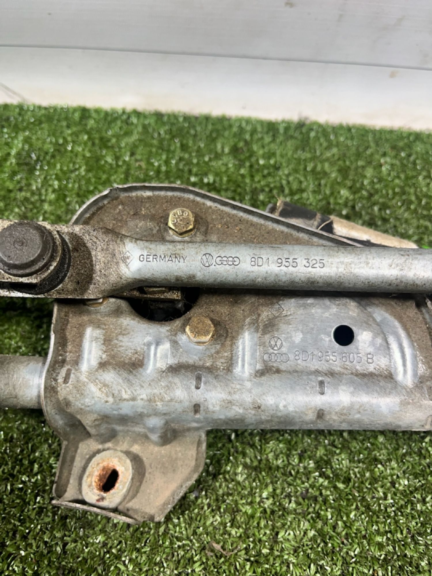 https://gcs.partsauto.market/rn-stockpro.appspot.com/thmbs/userImages/7493bedda53ffbba18042670cc6fed05/part/7d9c8413-96f5-4b0e-a2c6-37dadc72e4bb_1734086682528.jpg
