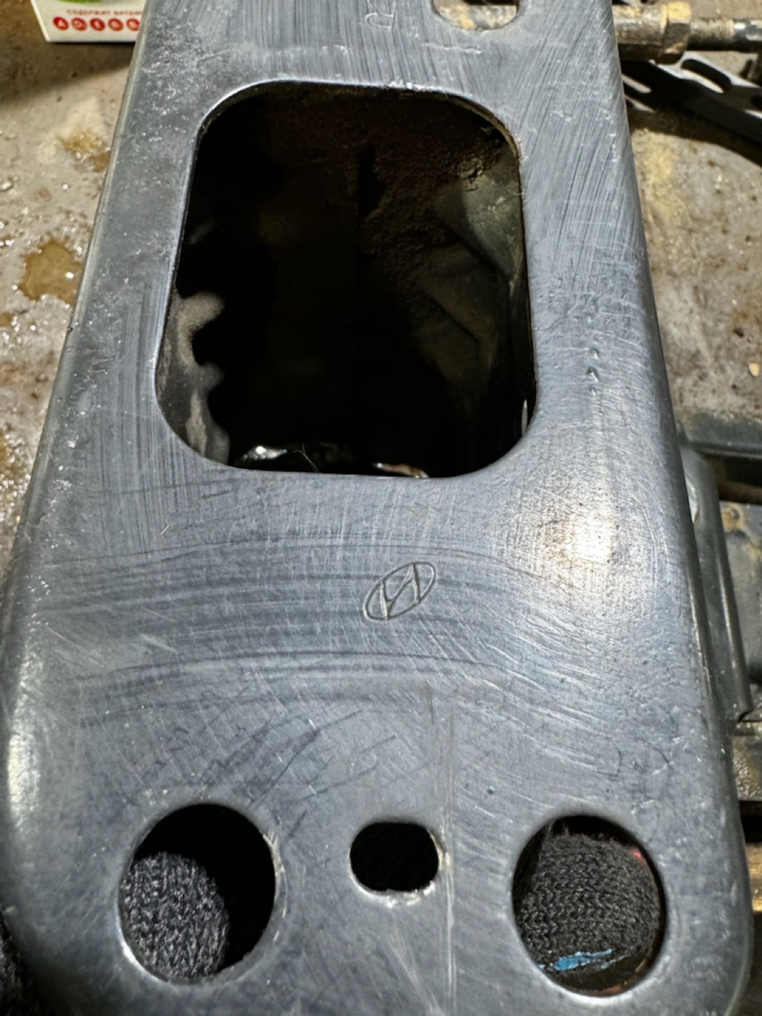 https://gcs.partsauto.market/rn-stockpro.appspot.com/thmbs/userImages/7493bedda53ffbba18042670cc6fed05/part/7f4ad531-02e0-4a87-b38e-dbeb2c09d588_1740570973189.jpg