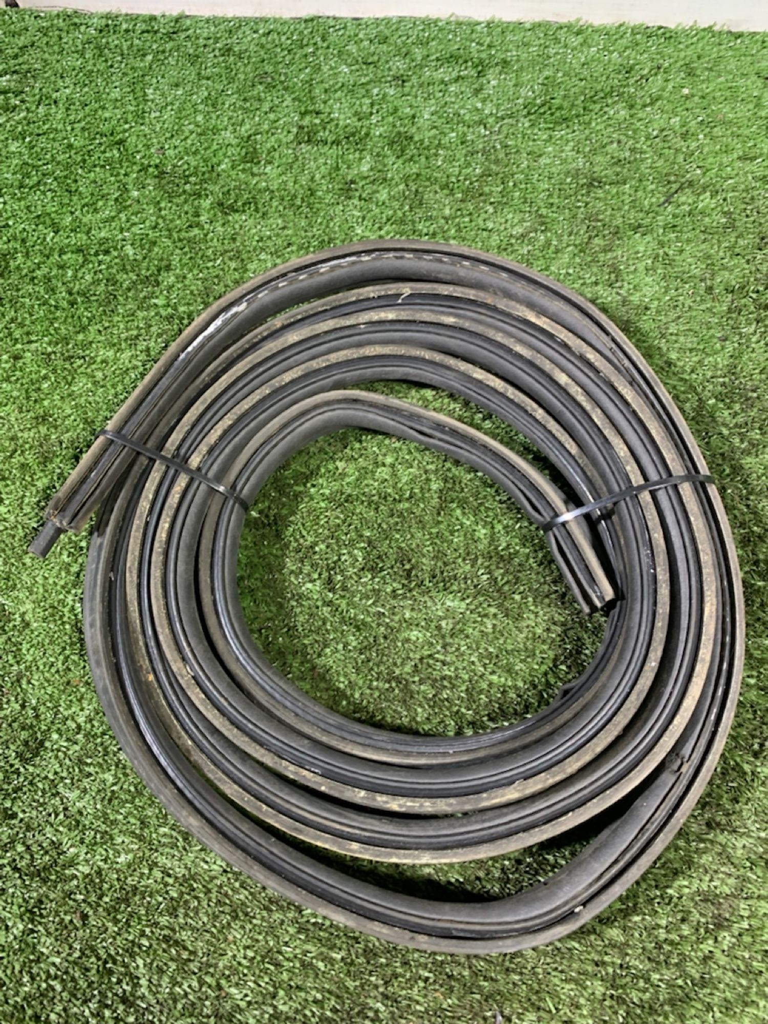 https://gcs.partsauto.market/rn-stockpro.appspot.com/thmbs/userImages/7493bedda53ffbba18042670cc6fed05/part/85624caf-e254-4098-83d9-b28f83e697e4_1742995384522.jpg