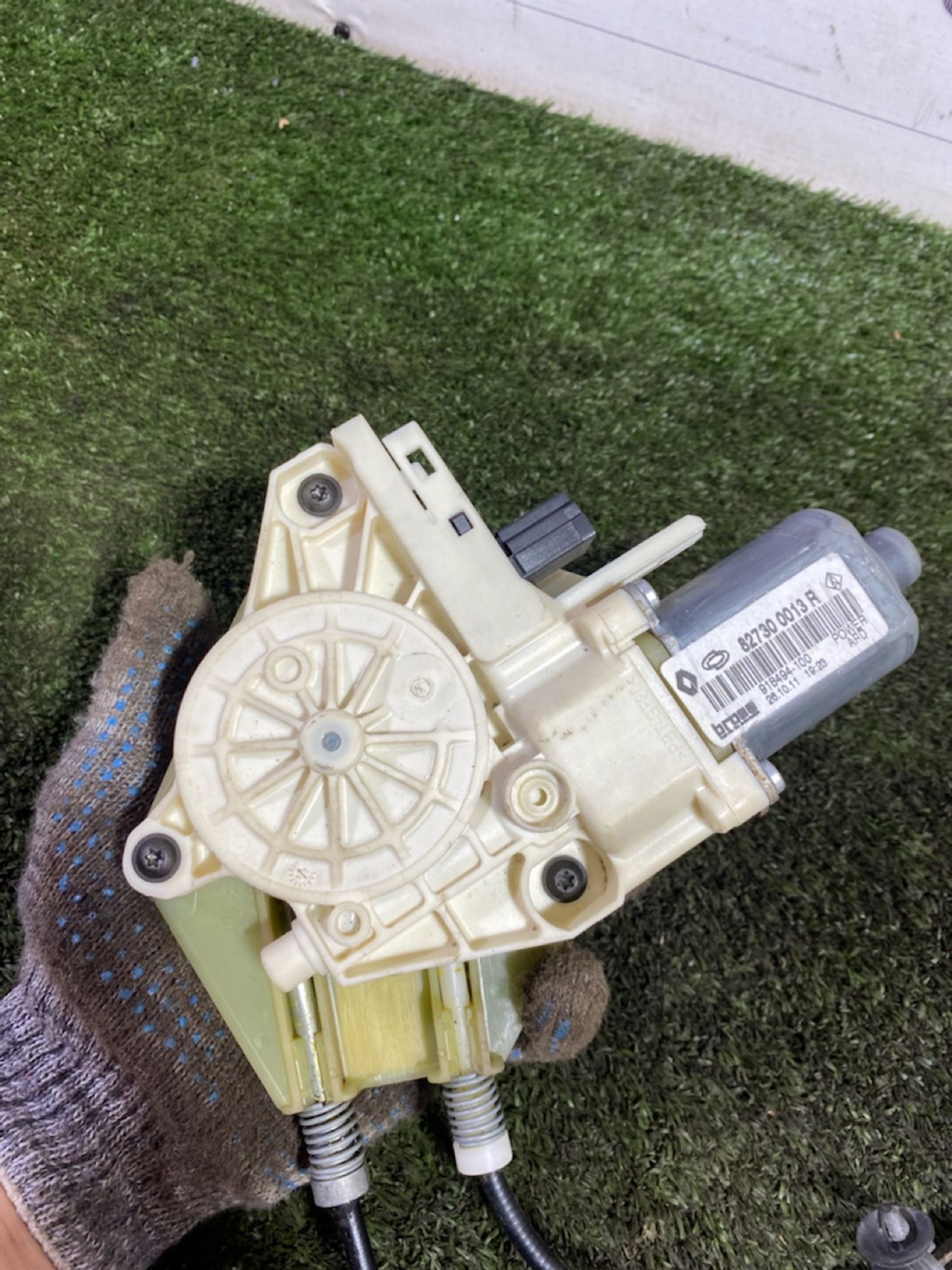 https://gcs.partsauto.market/rn-stockpro.appspot.com/thmbs/userImages/7493bedda53ffbba18042670cc6fed05/part/891e32d3-aa94-42fc-9b5e-b956a7985d2e_1748610797219.jpg
