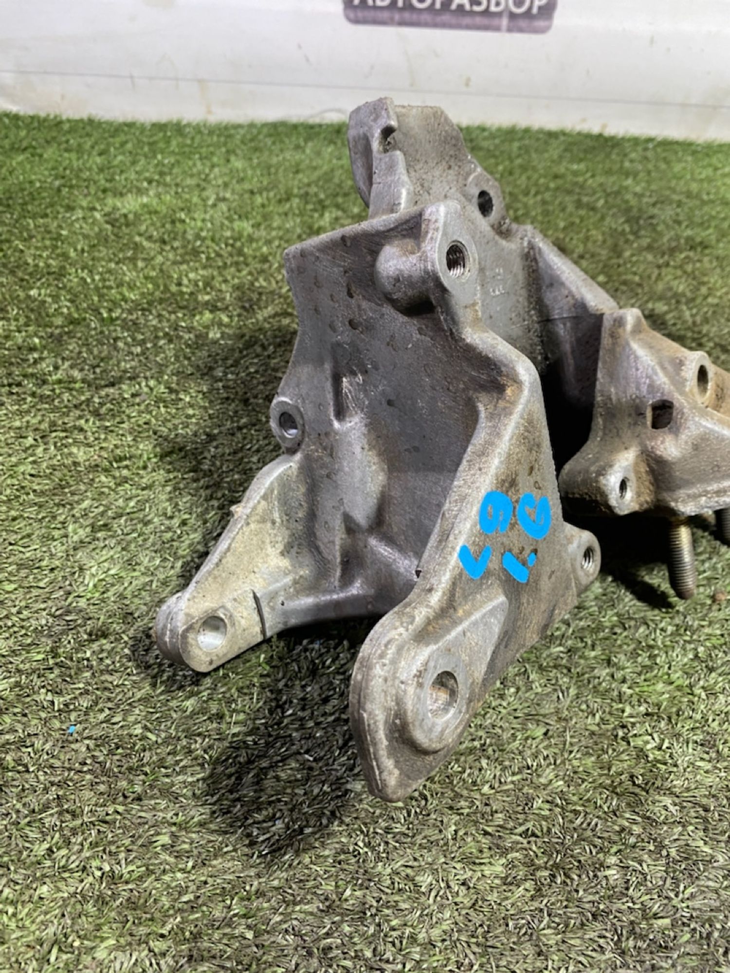https://gcs.partsauto.market/rn-stockpro.appspot.com/thmbs/userImages/7493bedda53ffbba18042670cc6fed05/part/8fd6cf61-3d04-4492-b72d-6d87c895fbe9_1750404559036.jpg