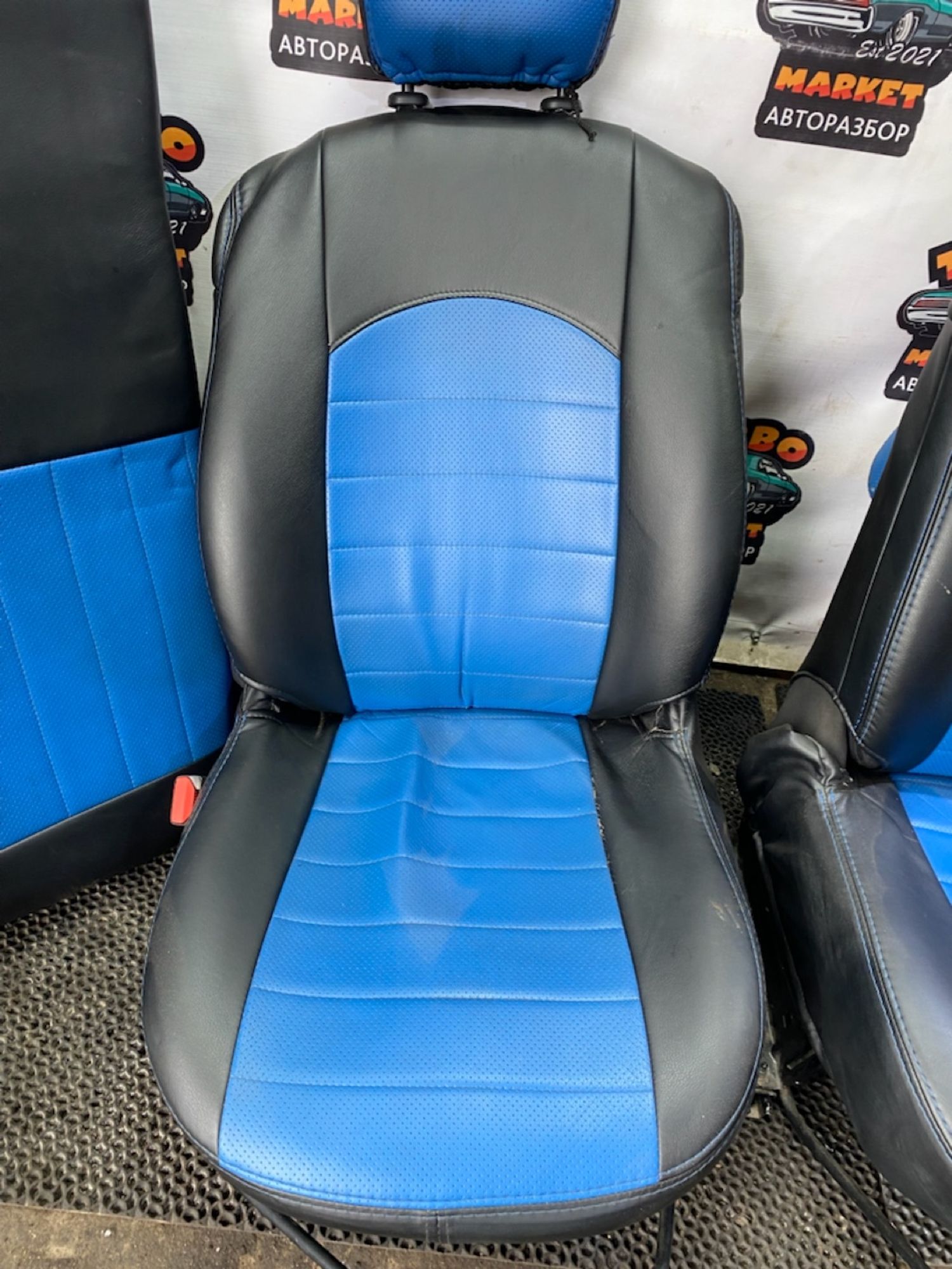https://gcs.partsauto.market/rn-stockpro.appspot.com/thmbs/userImages/7493bedda53ffbba18042670cc6fed05/part/965eac2a-e7d7-43fd-8501-55483762b2ac_1745931699263.jpg