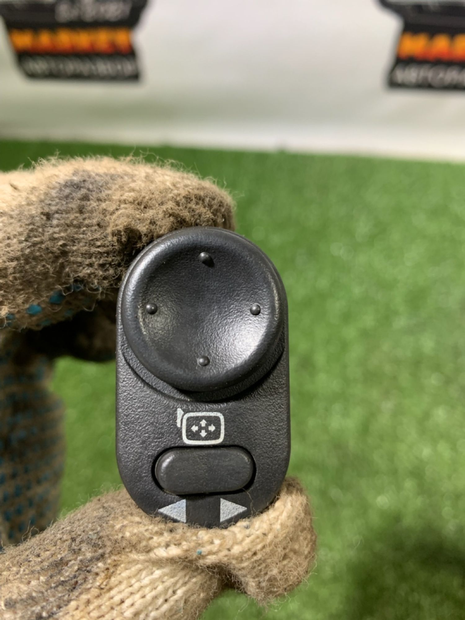 https://gcs.partsauto.market/rn-stockpro.appspot.com/thmbs/userImages/7493bedda53ffbba18042670cc6fed05/part/98e117ab-fdc1-4f22-ac51-da55a9816877_1733735931186.jpg