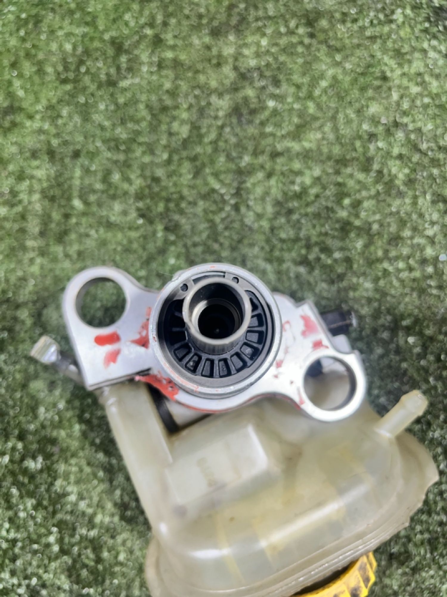 https://gcs.partsauto.market/rn-stockpro.appspot.com/thmbs/userImages/7493bedda53ffbba18042670cc6fed05/part/9ed82f13-15f0-44d6-abae-38a219da6d7c_1734086645240.jpg