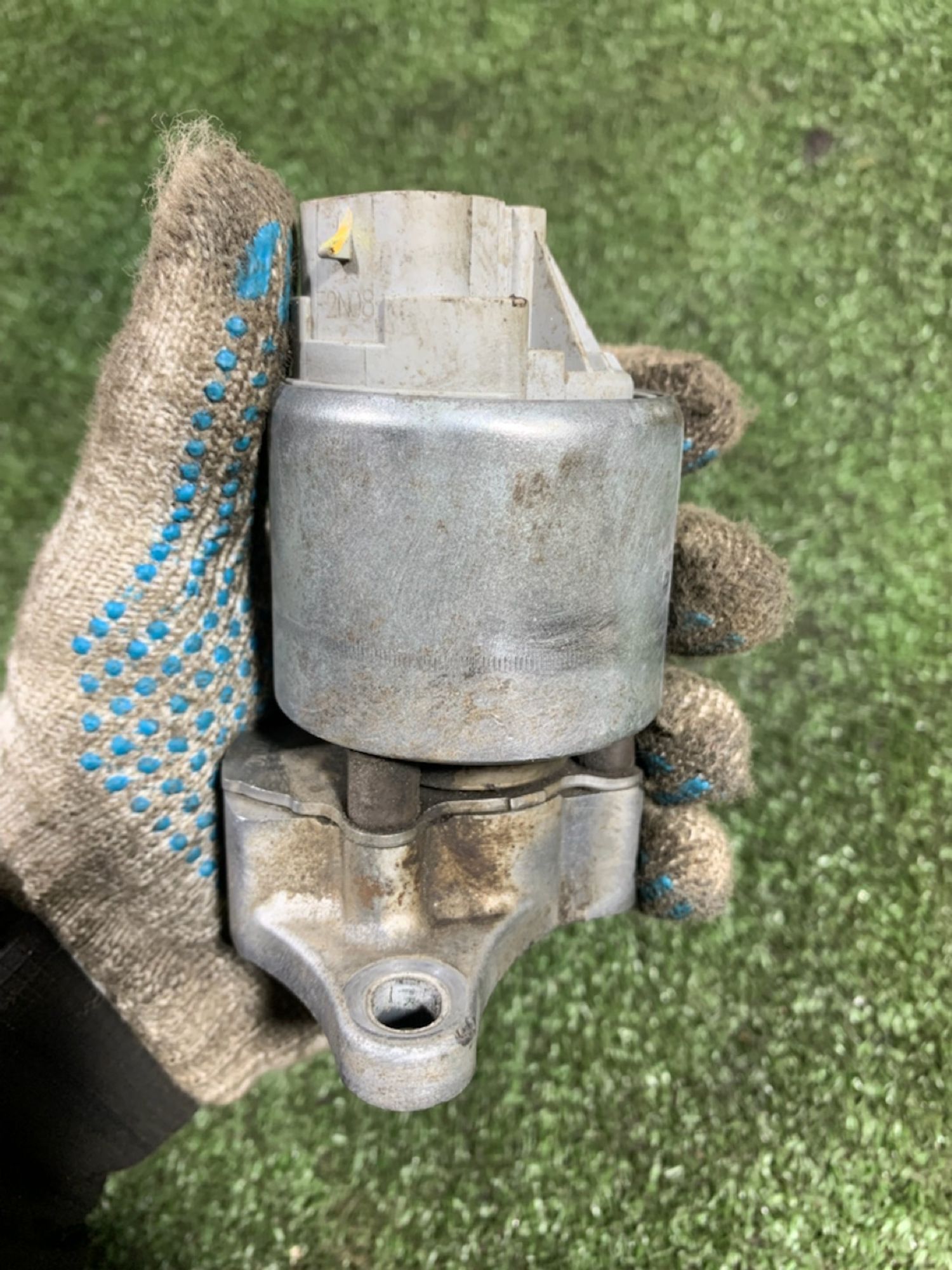 https://gcs.partsauto.market/rn-stockpro.appspot.com/thmbs/userImages/7493bedda53ffbba18042670cc6fed05/part/a7480358-355f-4c12-94d3-0639d74abb86_1733812710930.jpg
