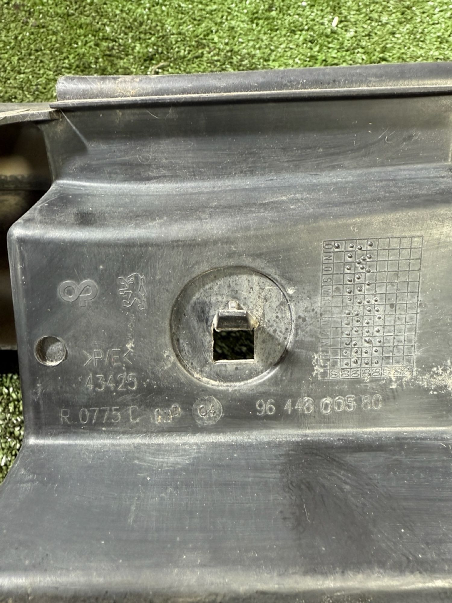 https://gcs.partsauto.market/rn-stockpro.appspot.com/thmbs/userImages/7493bedda53ffbba18042670cc6fed05/part/a8ce3ad2-2c5a-4538-8c0b-9e11b1a39938_1742562278270.jpg