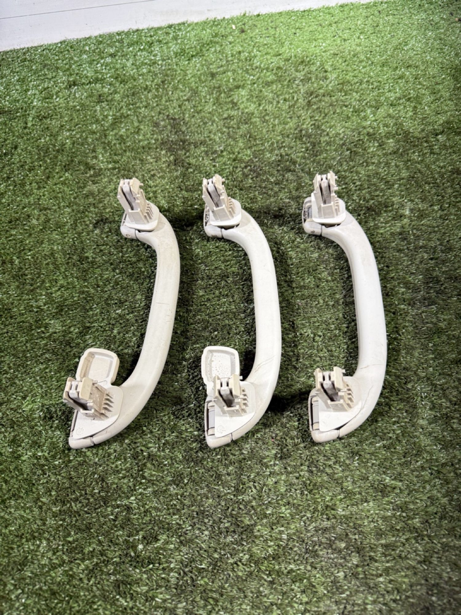 https://gcs.partsauto.market/rn-stockpro.appspot.com/thmbs/userImages/7493bedda53ffbba18042670cc6fed05/part/af142402-dd05-48e0-87cf-10ec9640b6bd_1742471411320.jpg