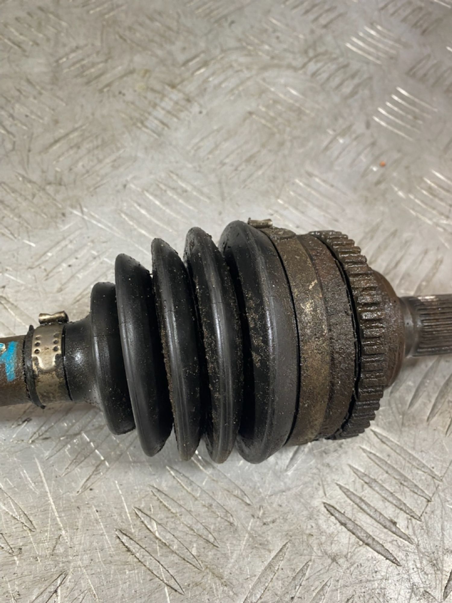 https://gcs.partsauto.market/rn-stockpro.appspot.com/thmbs/userImages/7493bedda53ffbba18042670cc6fed05/part/b4bff2fd-35a3-44e7-b037-238394eb0e19_1722947244230.jpg