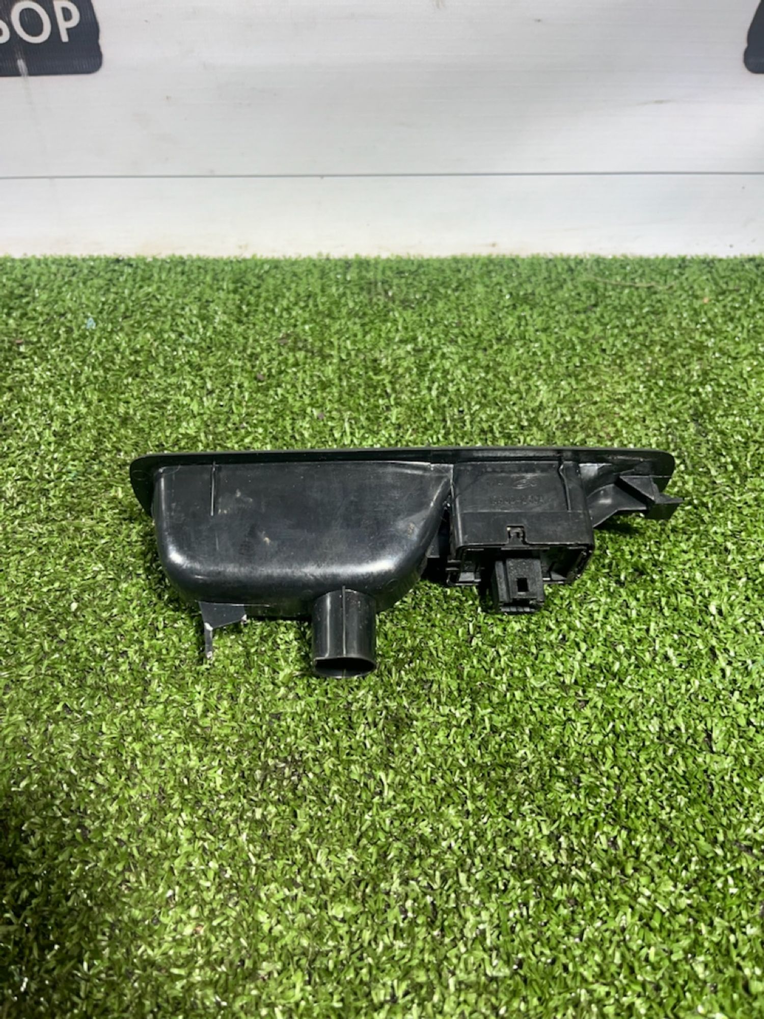 https://gcs.partsauto.market/rn-stockpro.appspot.com/thmbs/userImages/7493bedda53ffbba18042670cc6fed05/part/b62c438e-b5fc-413c-822b-8b856d00b264_1733227068457.jpg