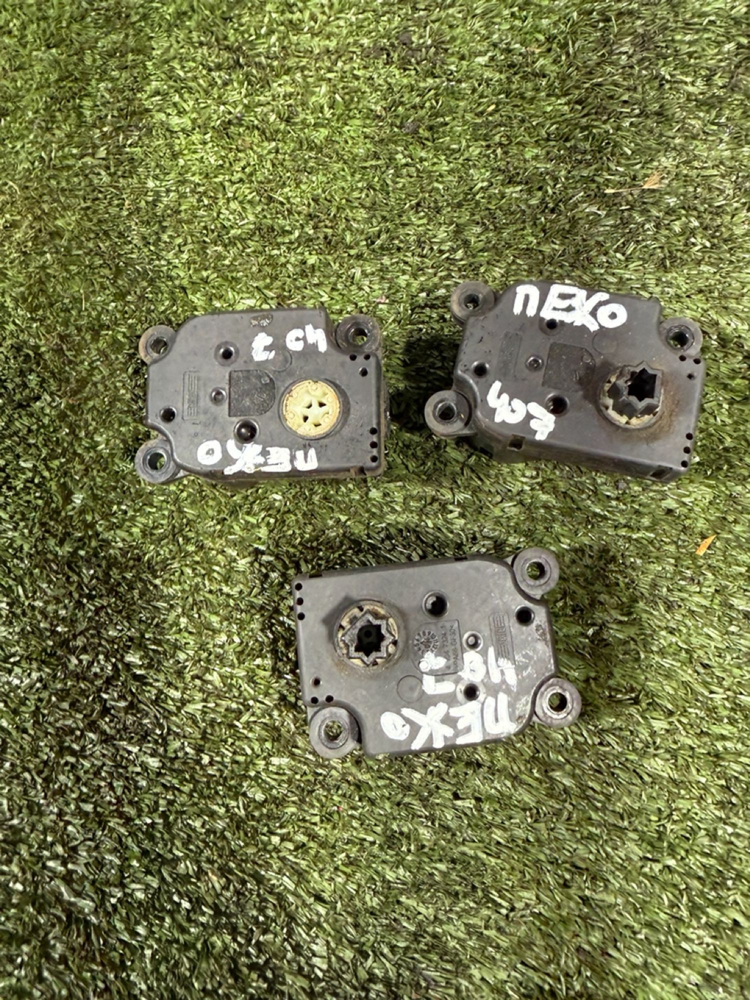 https://gcs.partsauto.market/rn-stockpro.appspot.com/thmbs/userImages/7493bedda53ffbba18042670cc6fed05/part/b787a67f-1857-4973-86ac-ec5c378b8291_1742381712848.jpg