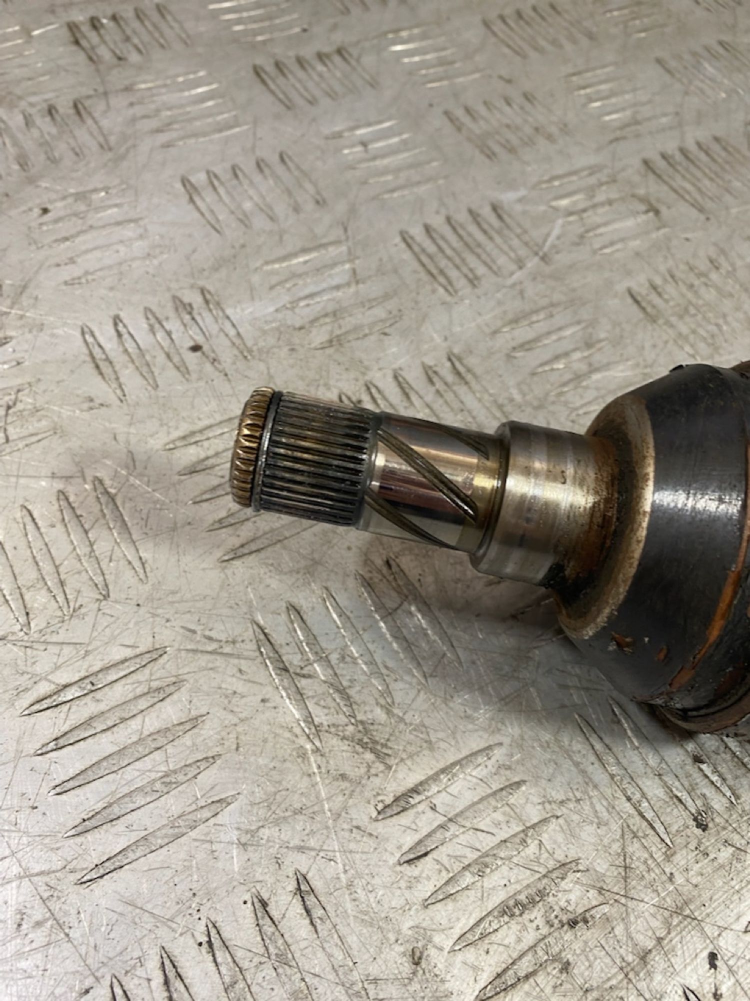 https://gcs.partsauto.market/rn-stockpro.appspot.com/thmbs/userImages/7493bedda53ffbba18042670cc6fed05/part/bd36f330-48e4-4809-8362-d48537ea2b9b_1722947251796.jpg