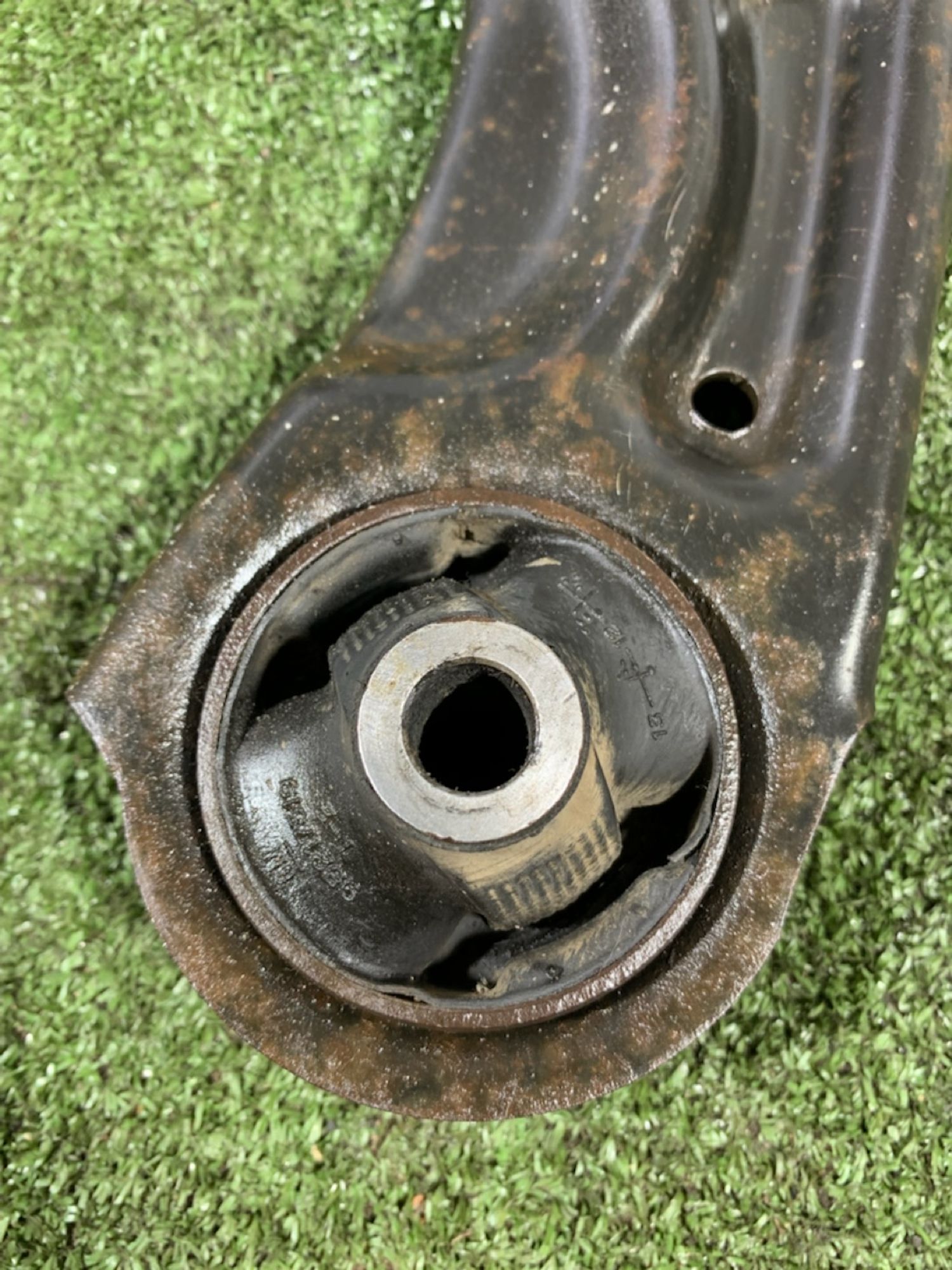 https://gcs.partsauto.market/rn-stockpro.appspot.com/thmbs/userImages/7493bedda53ffbba18042670cc6fed05/part/be3c3205-bd9b-47b6-ba69-ff939e20822e_1733817760883.jpg