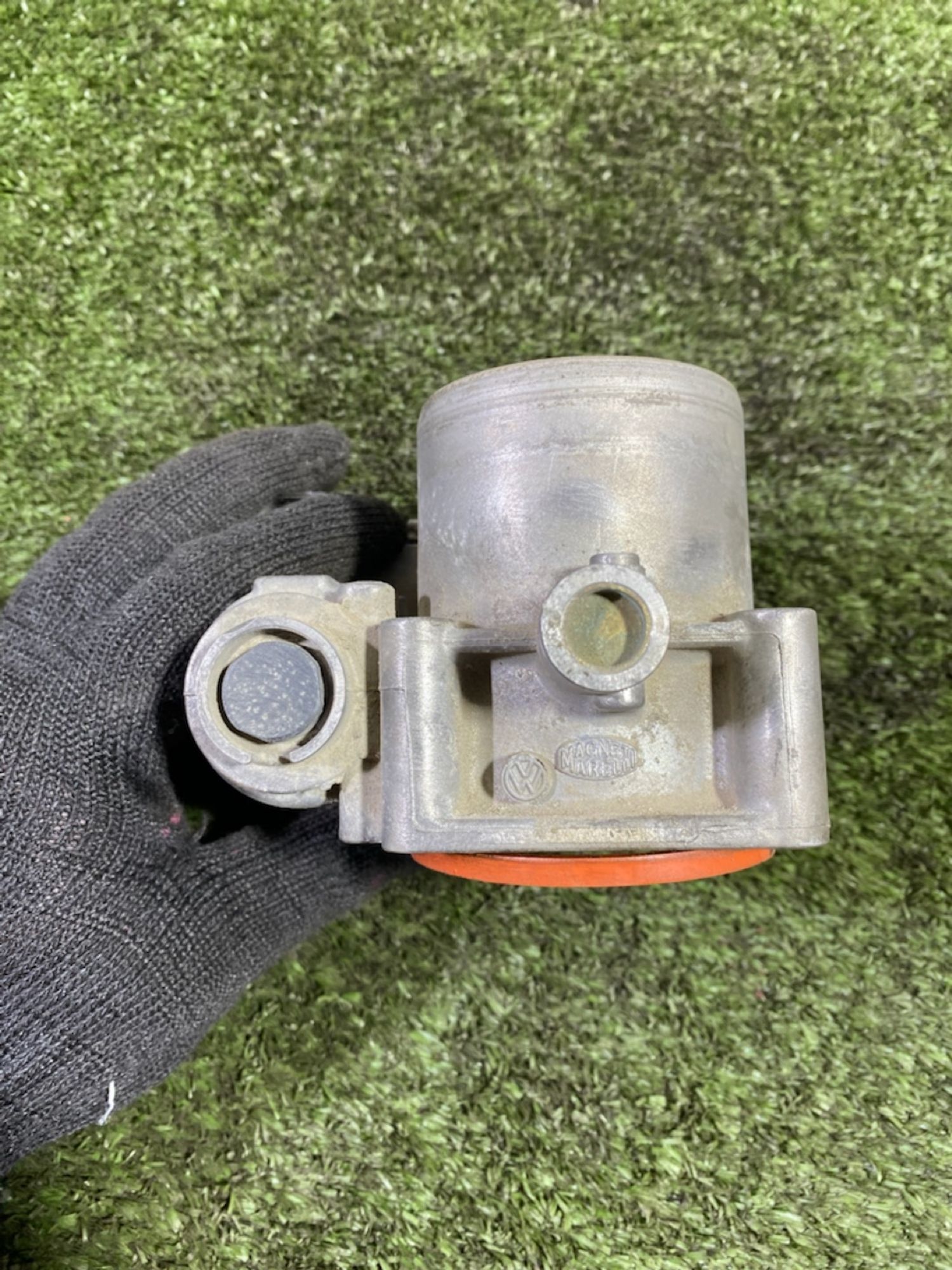 https://gcs.partsauto.market/rn-stockpro.appspot.com/thmbs/userImages/7493bedda53ffbba18042670cc6fed05/part/c3062189-78cb-410d-a74e-5e3015d7ed1a_1744808375241.jpg