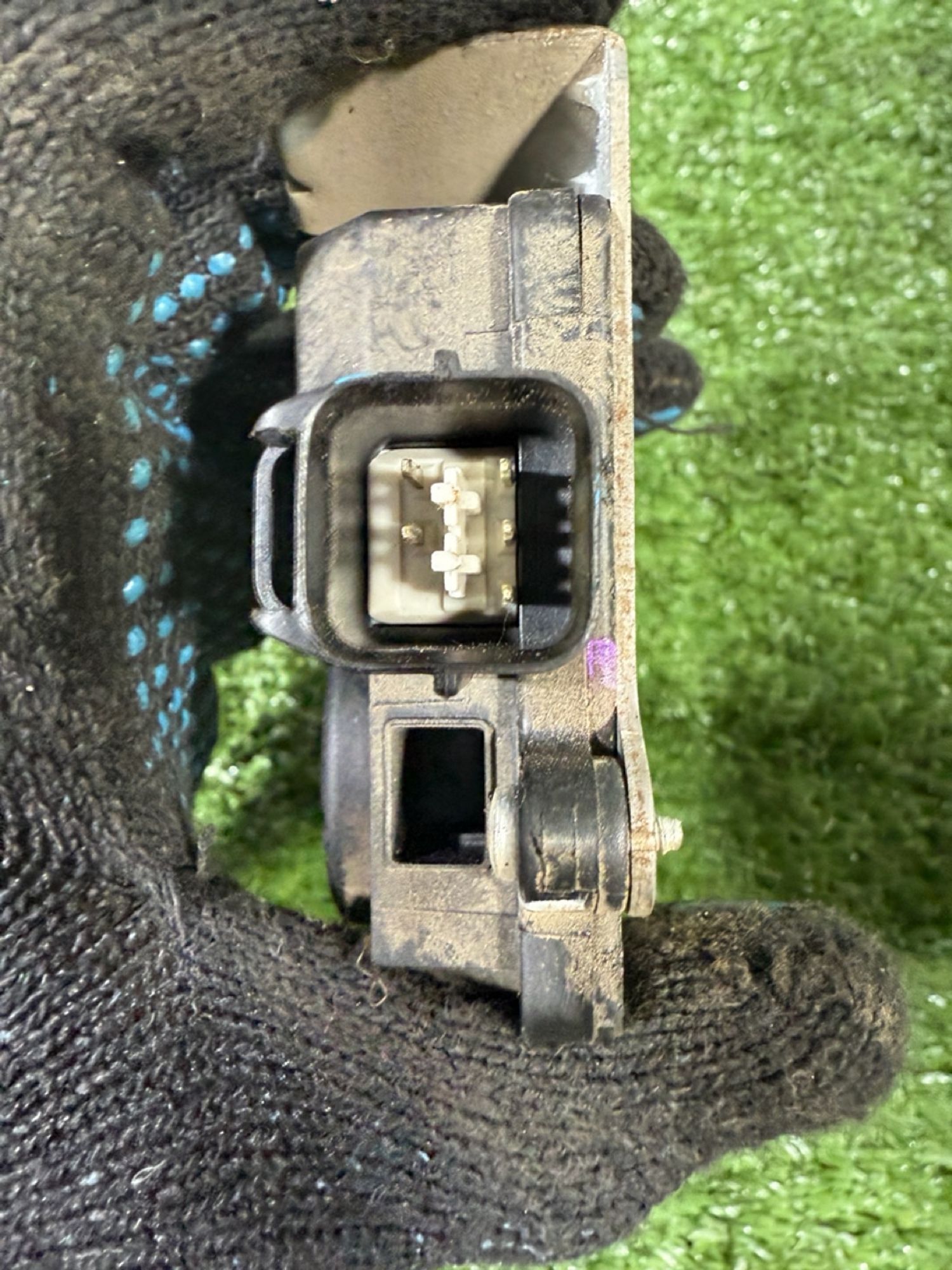https://gcs.partsauto.market/rn-stockpro.appspot.com/thmbs/userImages/7493bedda53ffbba18042670cc6fed05/part/c3e0c09e-d3f0-47c6-9b79-c3e55c58f7d5_1740567947115.jpg