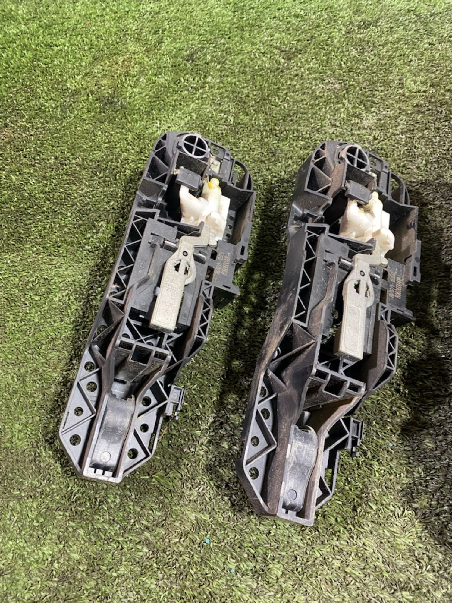 https://gcs.partsauto.market/rn-stockpro.appspot.com/thmbs/userImages/7493bedda53ffbba18042670cc6fed05/part/c55b1344-487e-40a9-82ce-0923bda51115_1748595318033.jpg