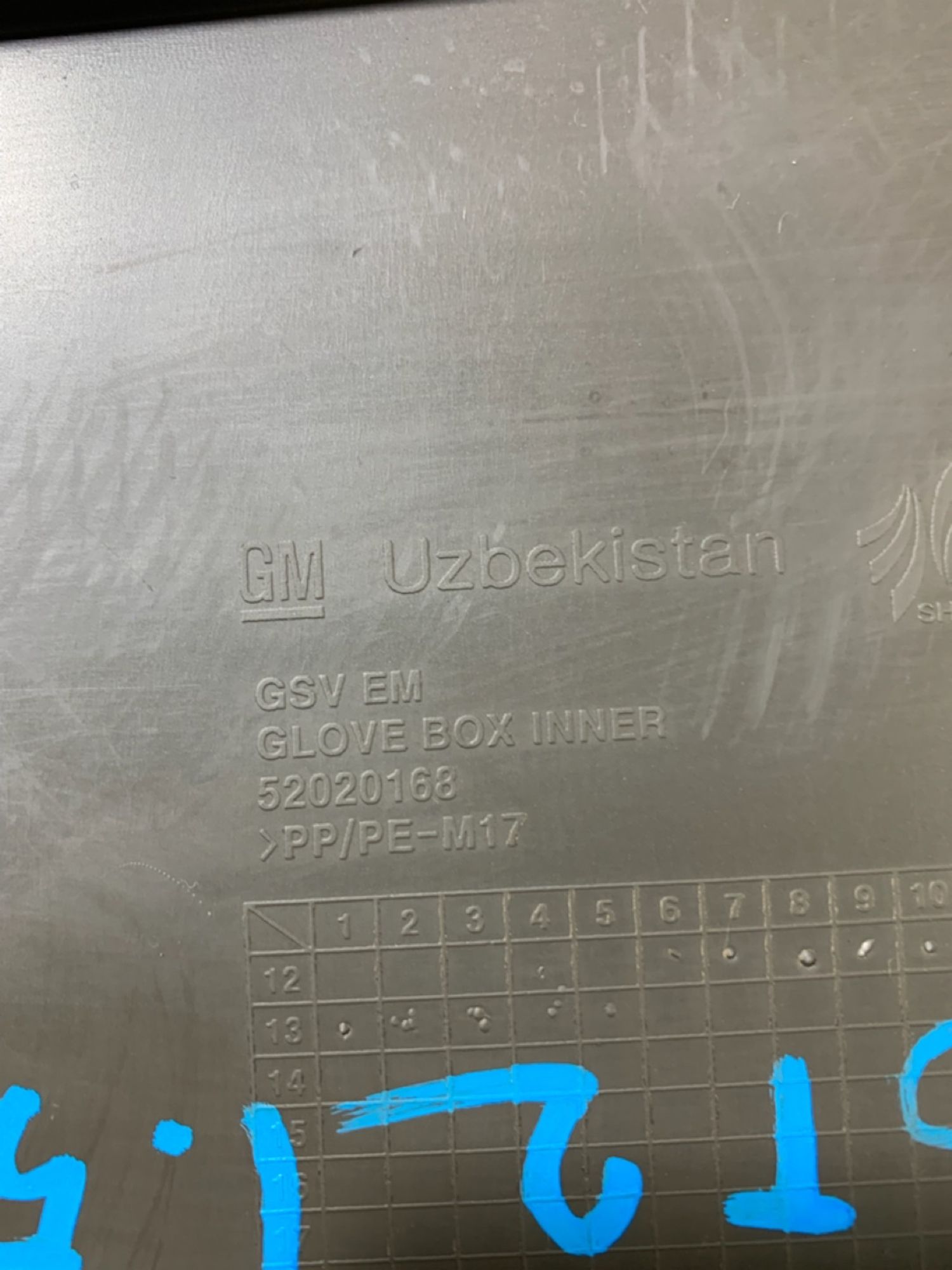 https://gcs.partsauto.market/rn-stockpro.appspot.com/thmbs/userImages/7493bedda53ffbba18042670cc6fed05/part/c952479b-6e72-4be8-b3b0-0818ad610c93_1733488372205.jpg