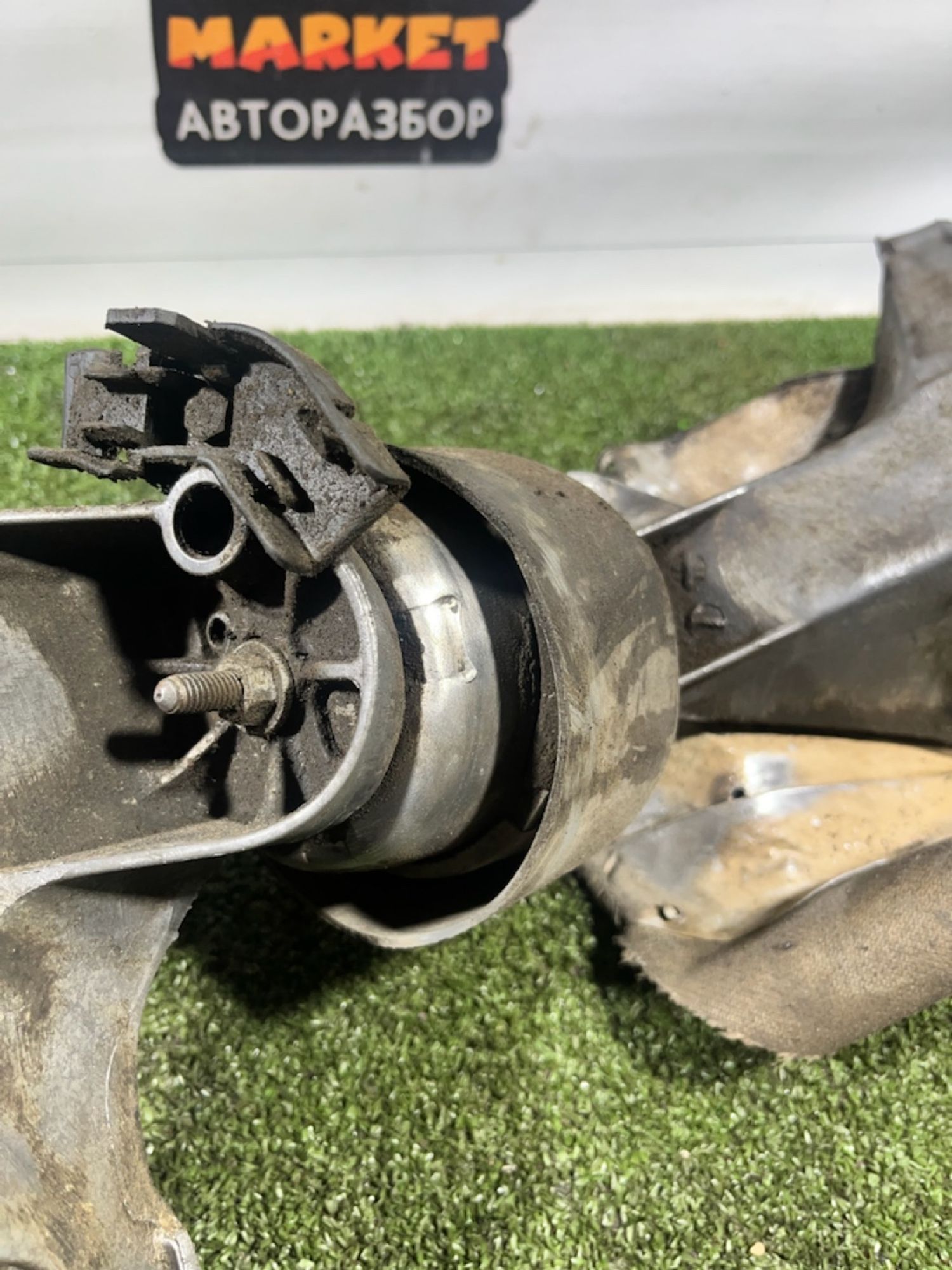 https://gcs.partsauto.market/rn-stockpro.appspot.com/thmbs/userImages/7493bedda53ffbba18042670cc6fed05/part/cb50c8e5-6b2b-4f64-8dc0-3e8f9f3c98a6_1734083986419.jpg