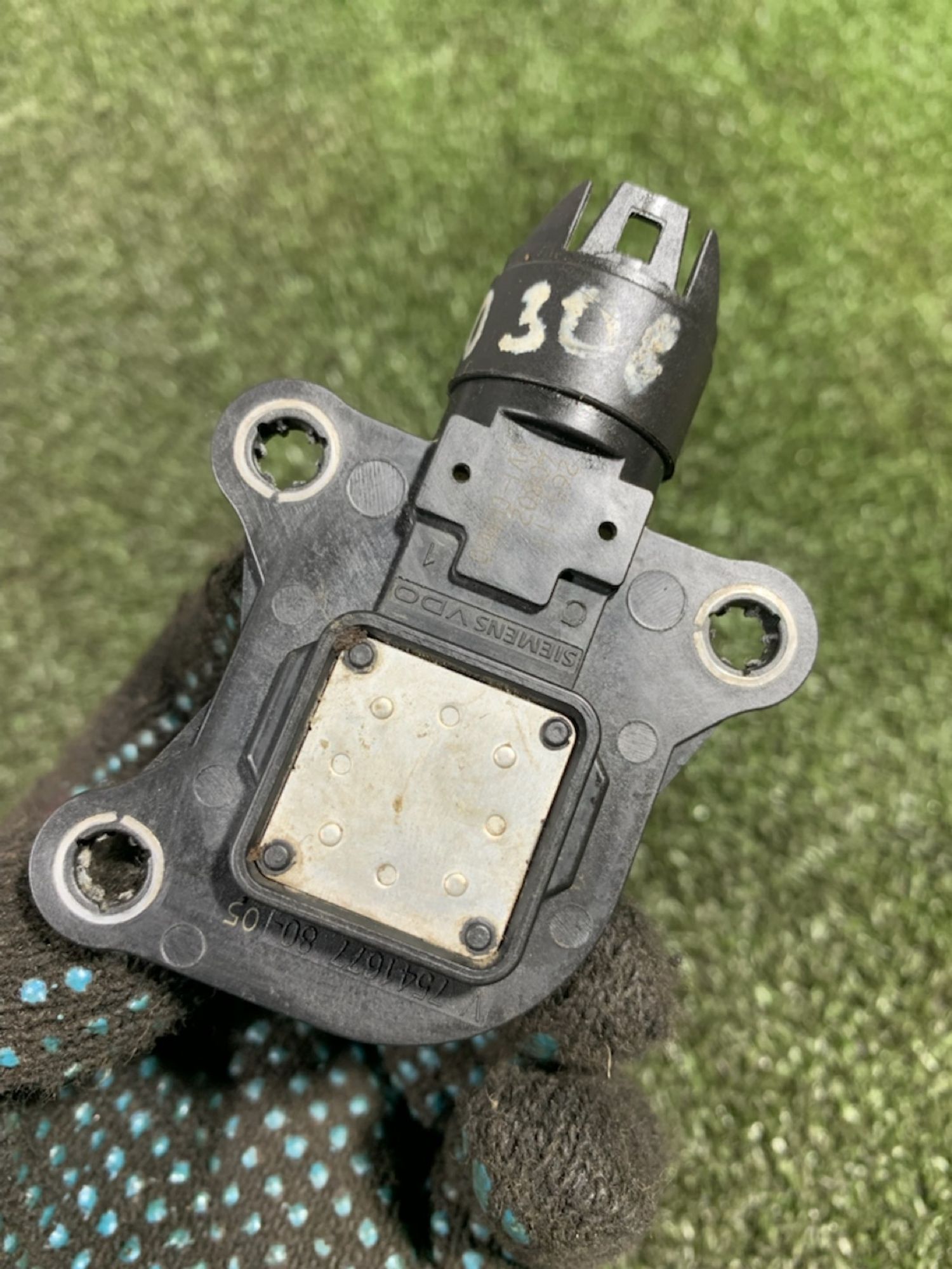 https://gcs.partsauto.market/rn-stockpro.appspot.com/thmbs/userImages/7493bedda53ffbba18042670cc6fed05/part/cfe412b5-9f16-4517-8f9c-eeccd34a2d4c_1739276518549.jpg