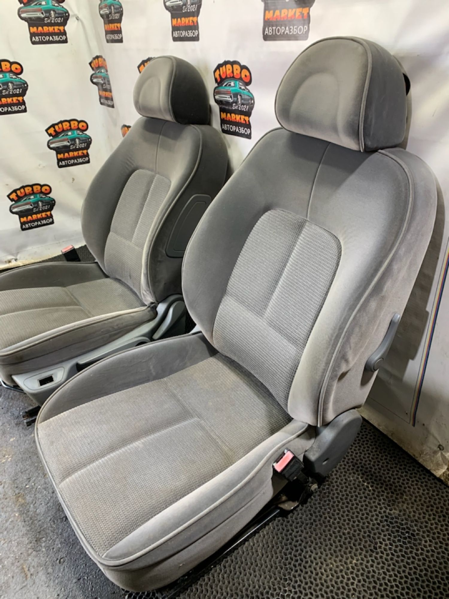 https://gcs.partsauto.market/rn-stockpro.appspot.com/thmbs/userImages/7493bedda53ffbba18042670cc6fed05/part/d0526d52-494f-457b-87b0-3723ab6db2b0_1742885466726.jpg