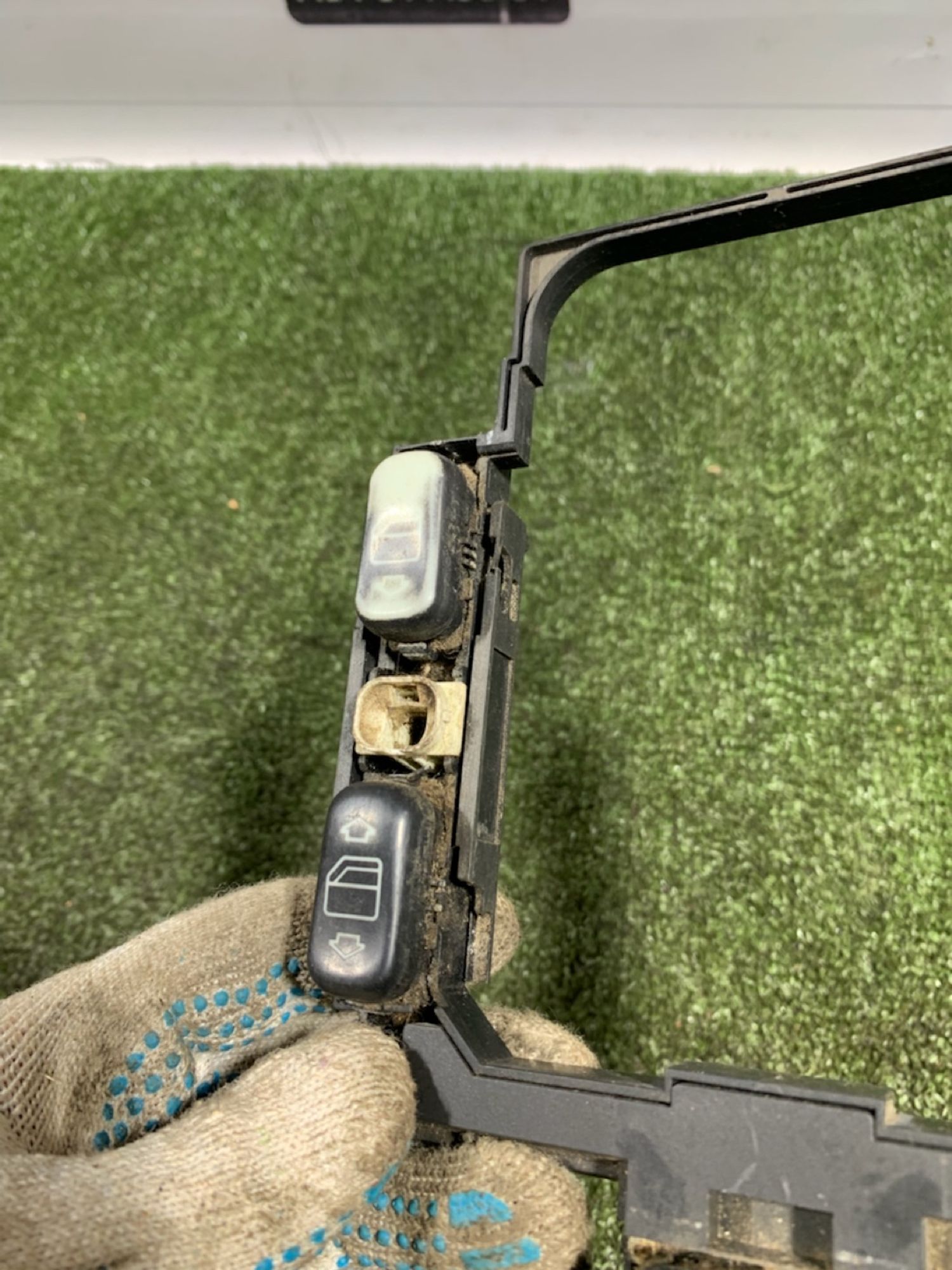 https://gcs.partsauto.market/rn-stockpro.appspot.com/thmbs/userImages/7493bedda53ffbba18042670cc6fed05/part/d1dd0041-cb1f-47a1-8d64-afeaeff43e1e_1736410976457.jpg