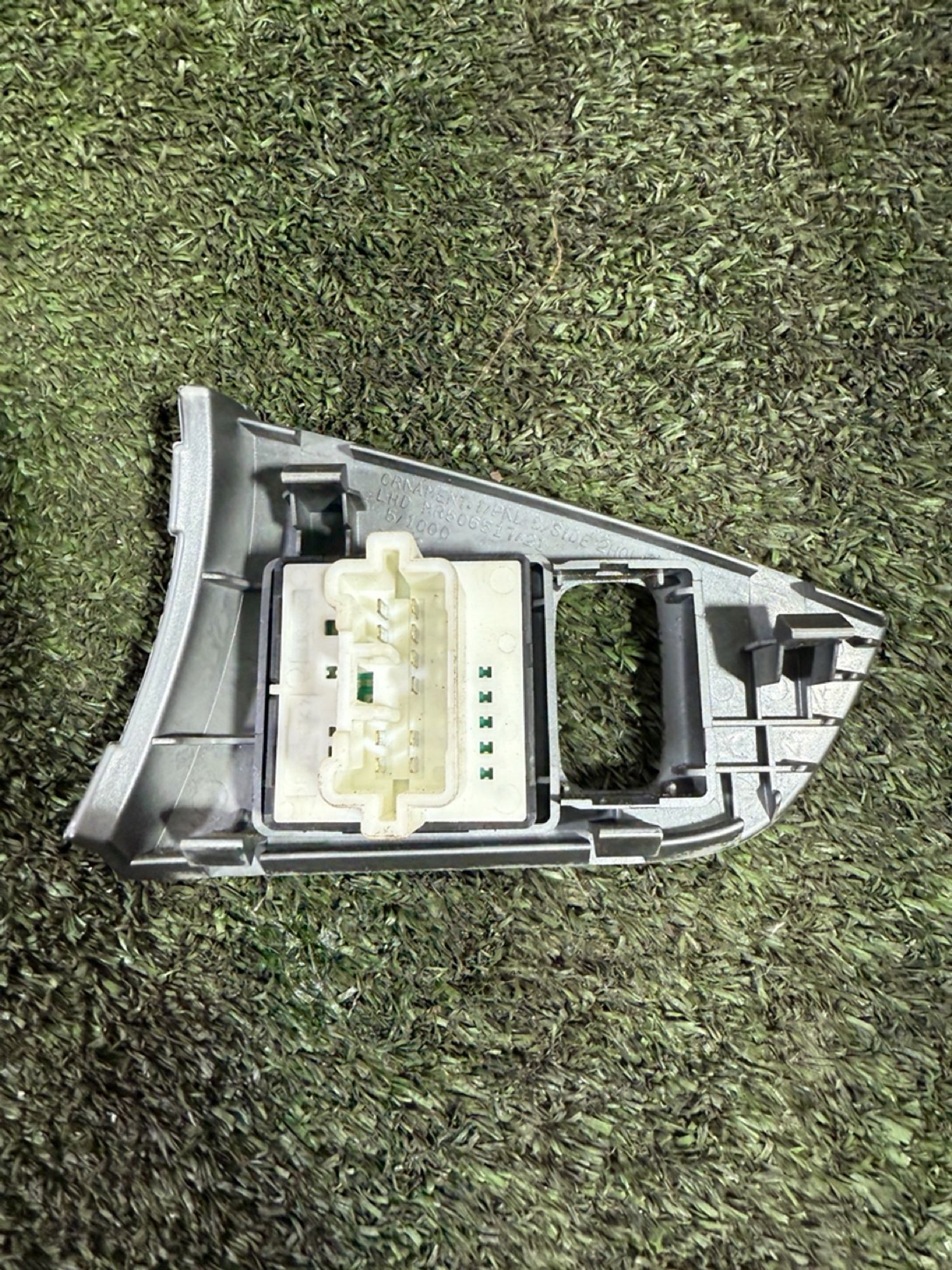 https://gcs.partsauto.market/rn-stockpro.appspot.com/thmbs/userImages/7493bedda53ffbba18042670cc6fed05/part/d2ec263b-1d7b-43d8-a65b-e1493ada3451_1746697165227.jpg