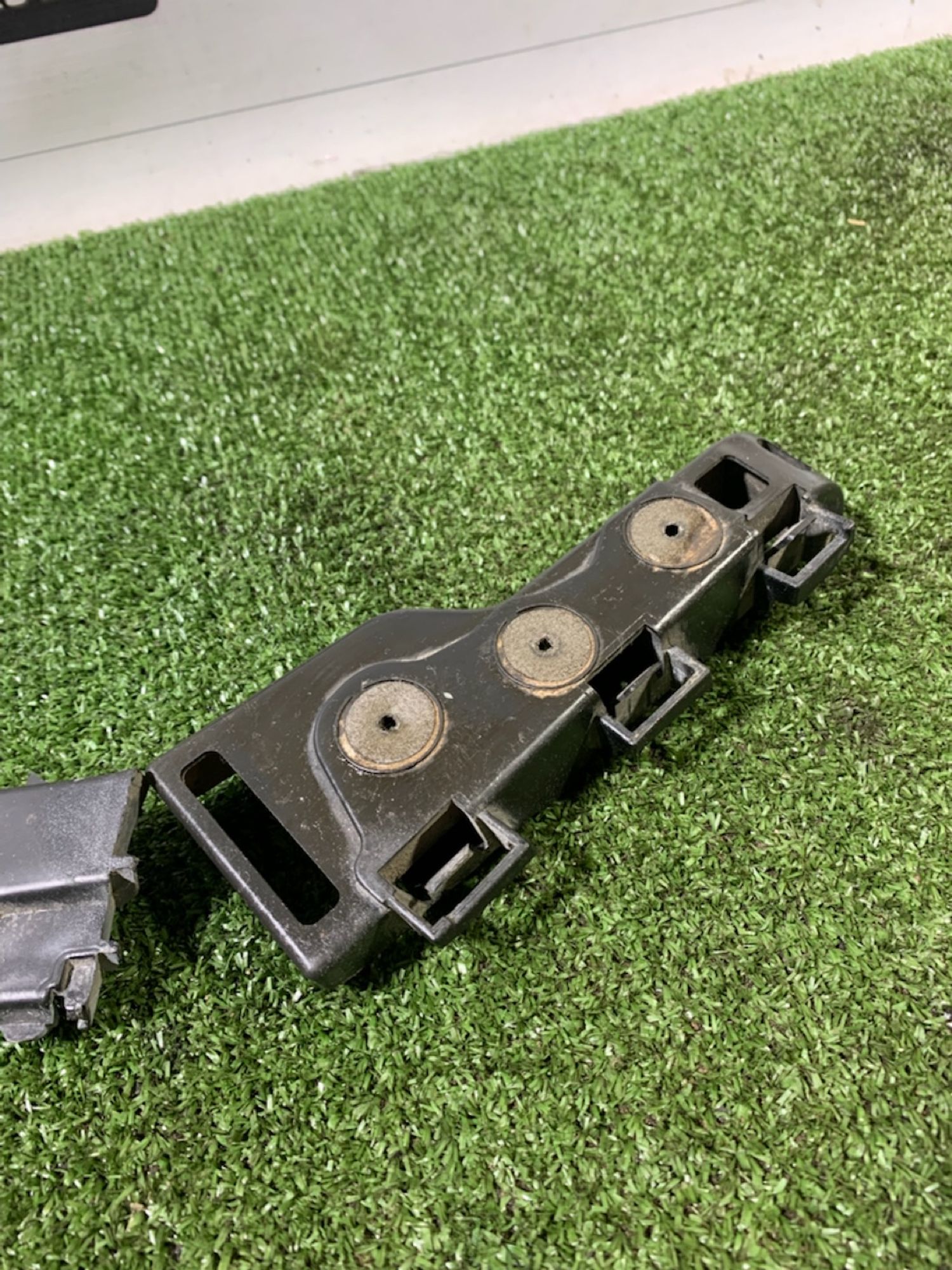 https://gcs.partsauto.market/rn-stockpro.appspot.com/thmbs/userImages/7493bedda53ffbba18042670cc6fed05/part/db5180f9-f7bc-4780-bb69-78abd7da7ff6_1733727935516.jpg
