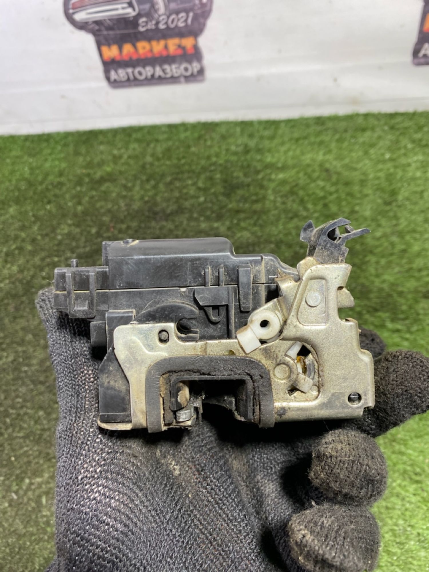 https://gcs.partsauto.market/rn-stockpro.appspot.com/thmbs/userImages/7493bedda53ffbba18042670cc6fed05/part/e2709bae-f689-4812-9423-5036fd3998b0_1747313624130.jpg