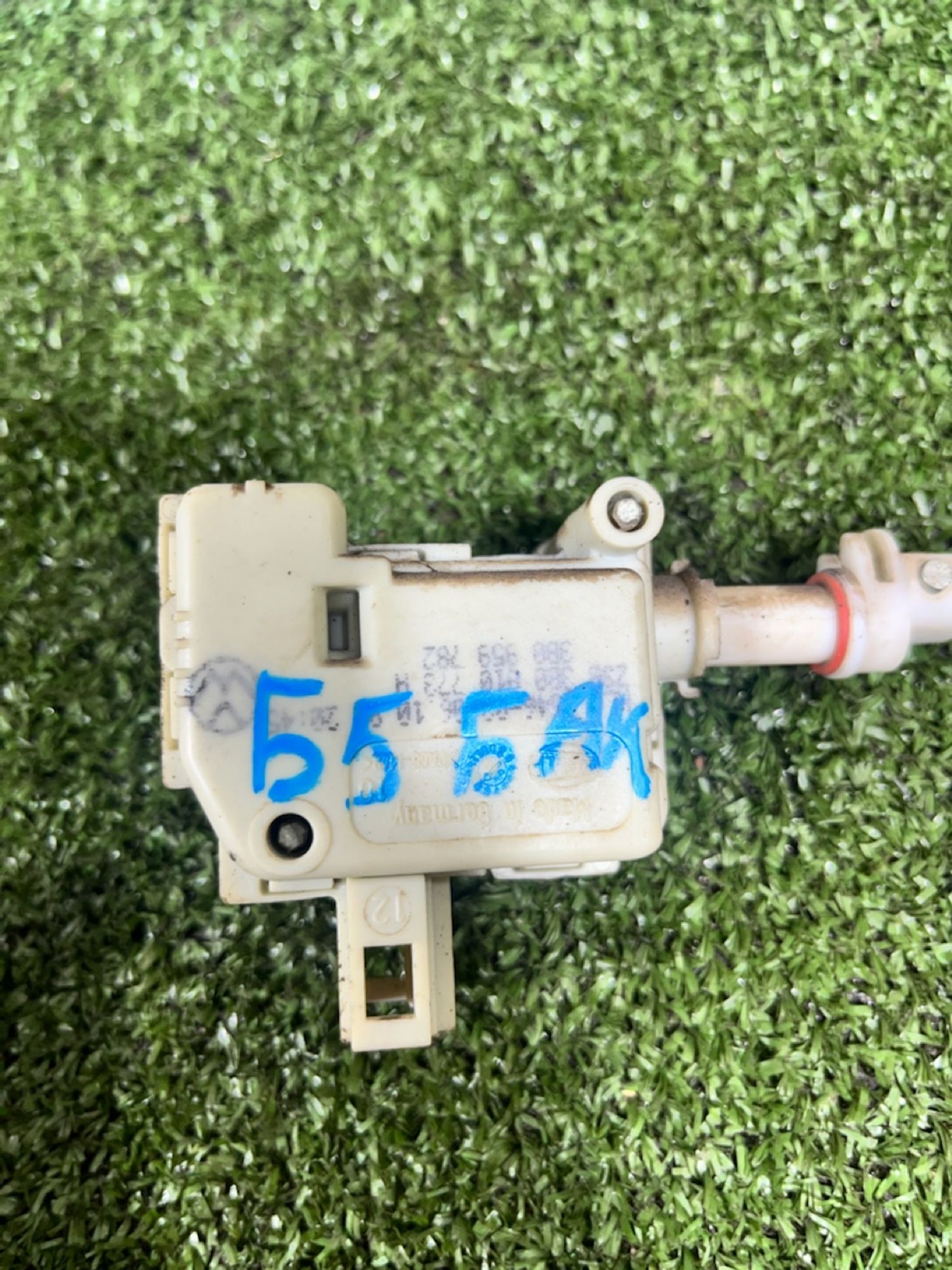 https://gcs.partsauto.market/rn-stockpro.appspot.com/thmbs/userImages/7493bedda53ffbba18042670cc6fed05/part/eb49785b-7095-421b-bf59-ee65c8e2d704_1733923080126.jpg