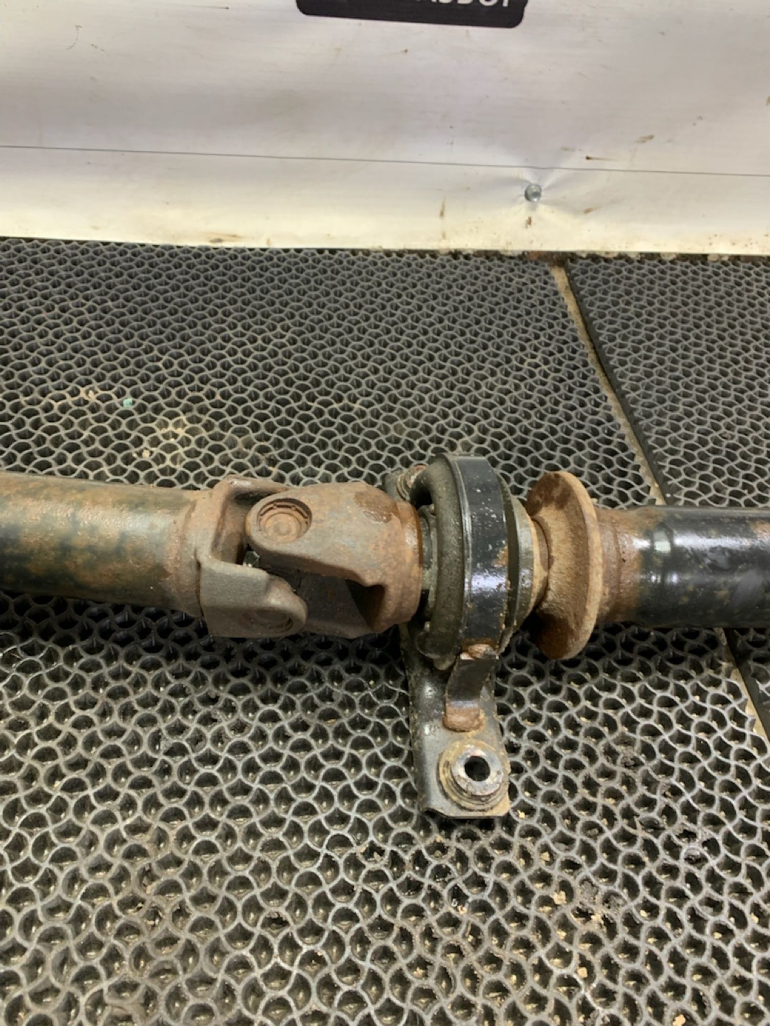 https://gcs.partsauto.market/rn-stockpro.appspot.com/thmbs/userImages/7493bedda53ffbba18042670cc6fed05/part/eb4d2d62-469c-4d0b-a57a-70434b203e4a_1740833214574.jpg