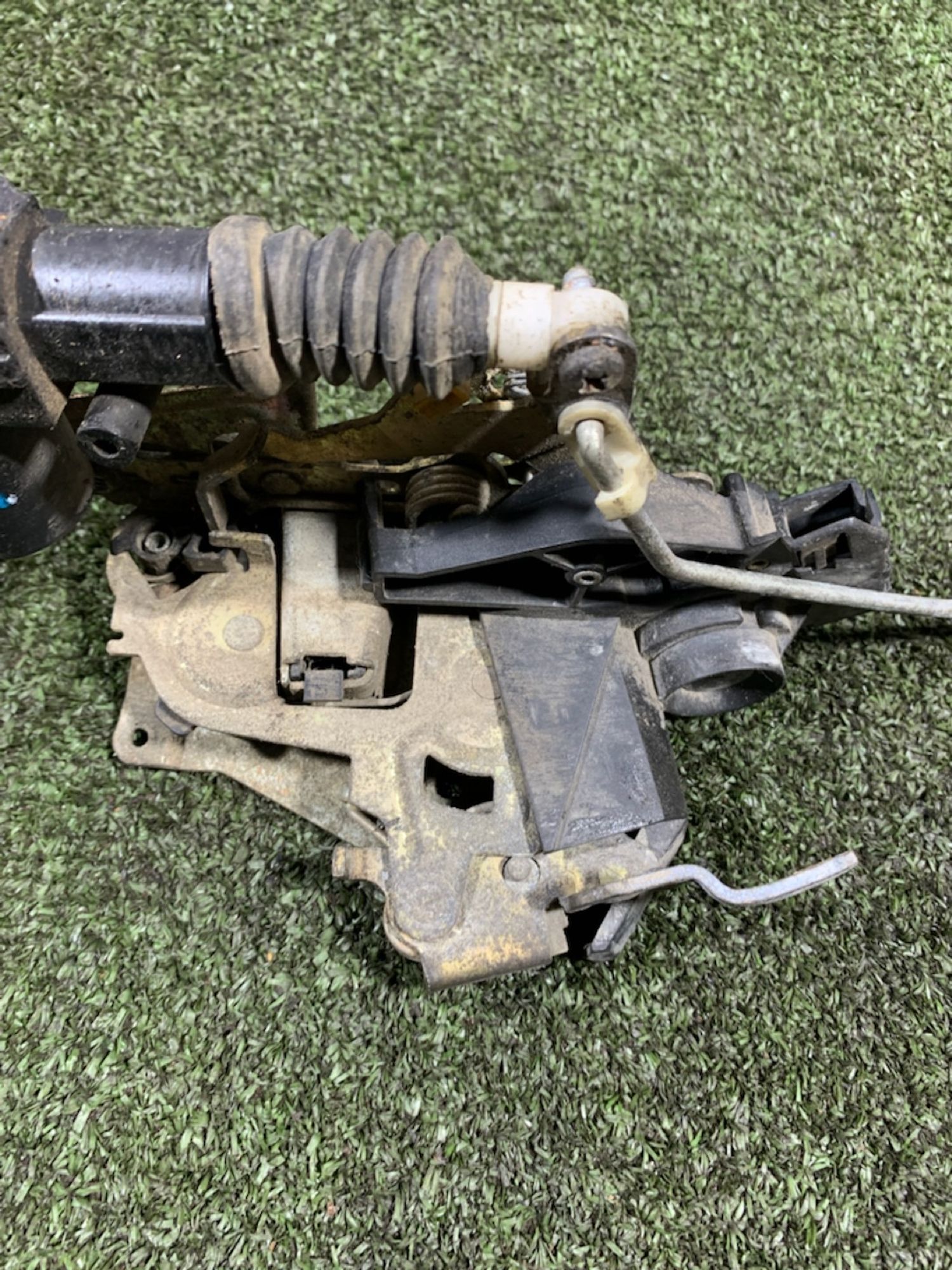 https://gcs.partsauto.market/rn-stockpro.appspot.com/thmbs/userImages/7493bedda53ffbba18042670cc6fed05/part/eba3e920-9ea6-4745-bf71-3f342bb09e7a_1736425908273.jpg