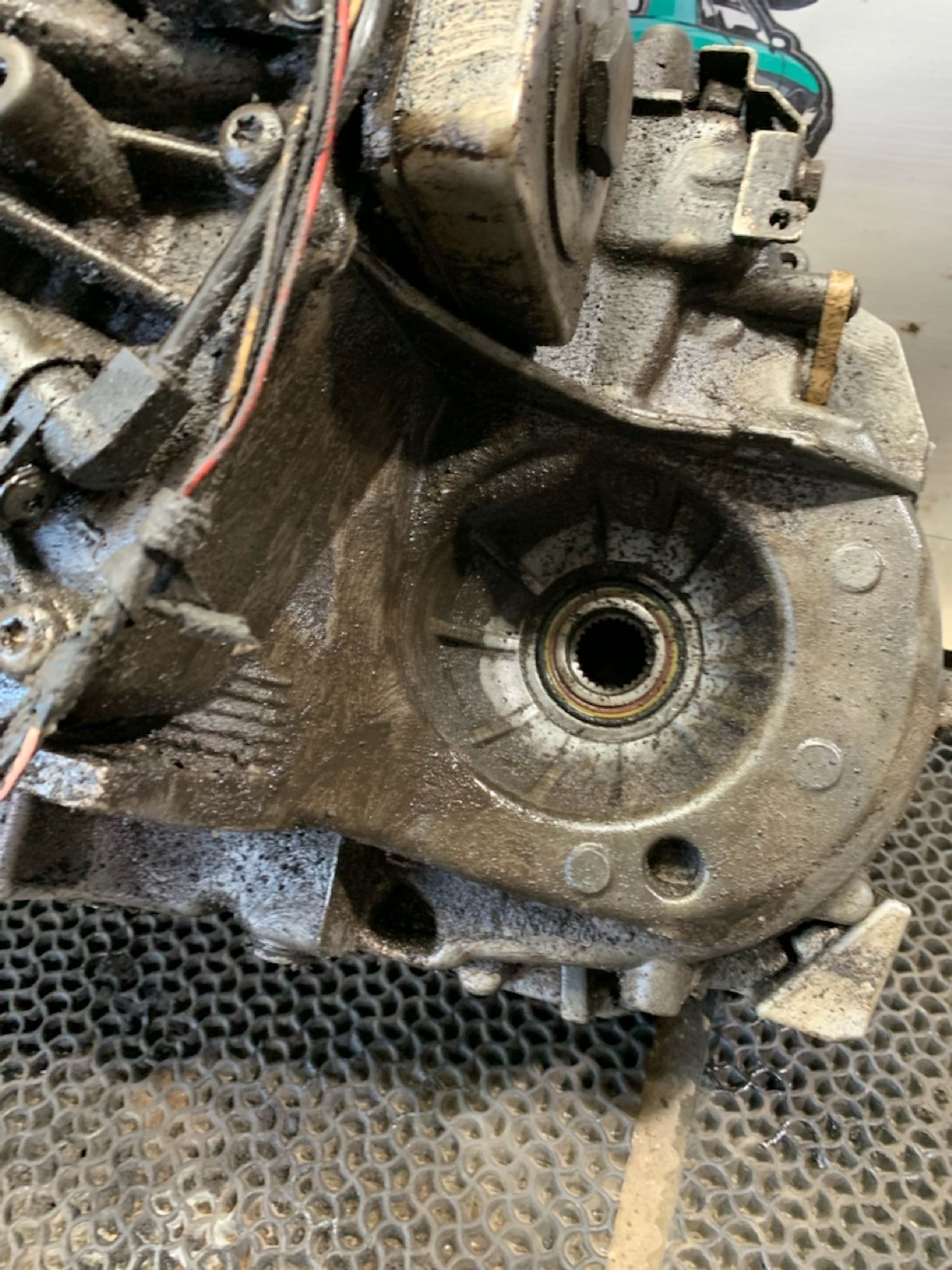 https://gcs.partsauto.market/rn-stockpro.appspot.com/thmbs/userImages/7493bedda53ffbba18042670cc6fed05/part/ee72fe57-8342-4de1-8888-fc59958a2fee_1743069270786.jpg